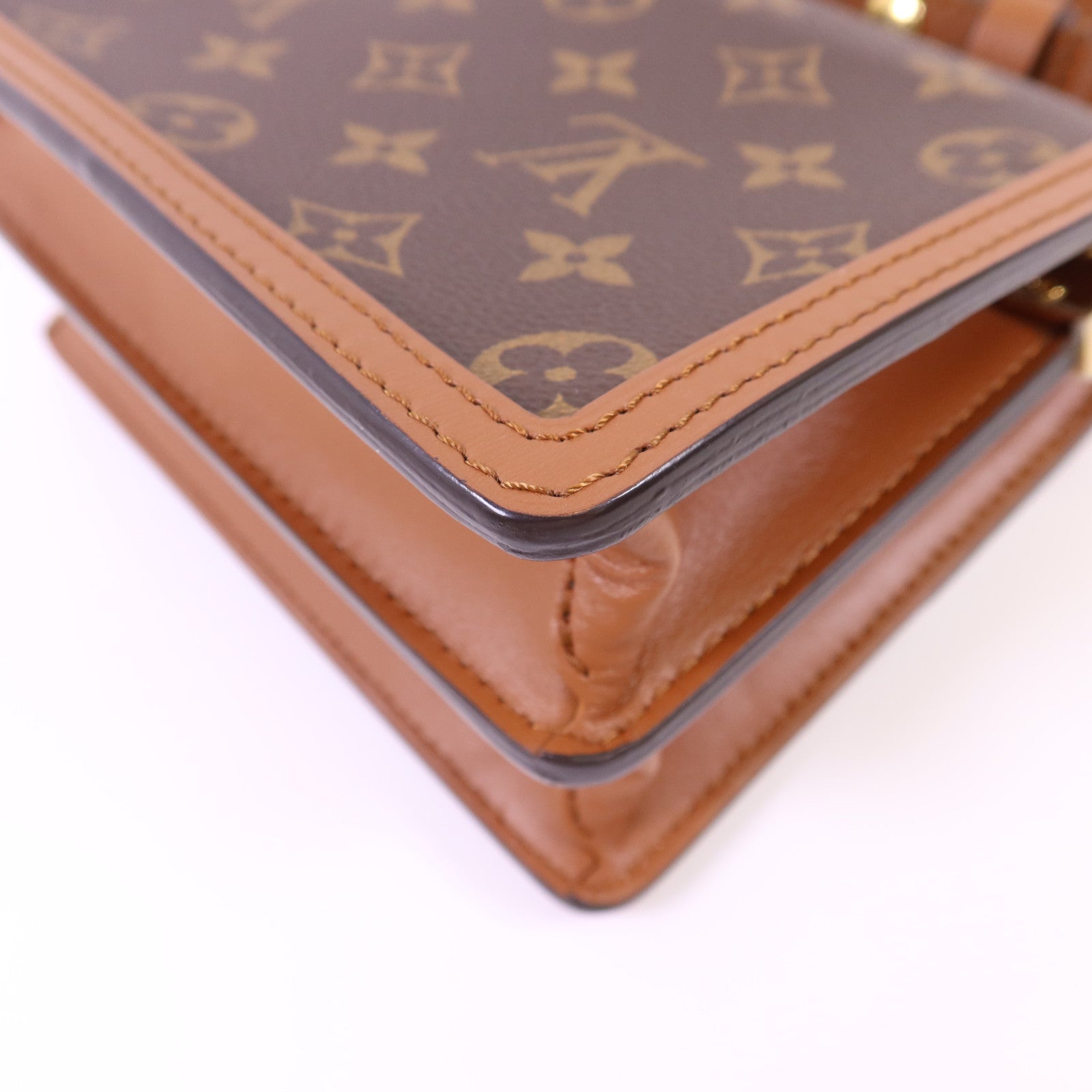 LOUIS VUITTON Monogram Reverse Mini Dauphine金扣肩背袋