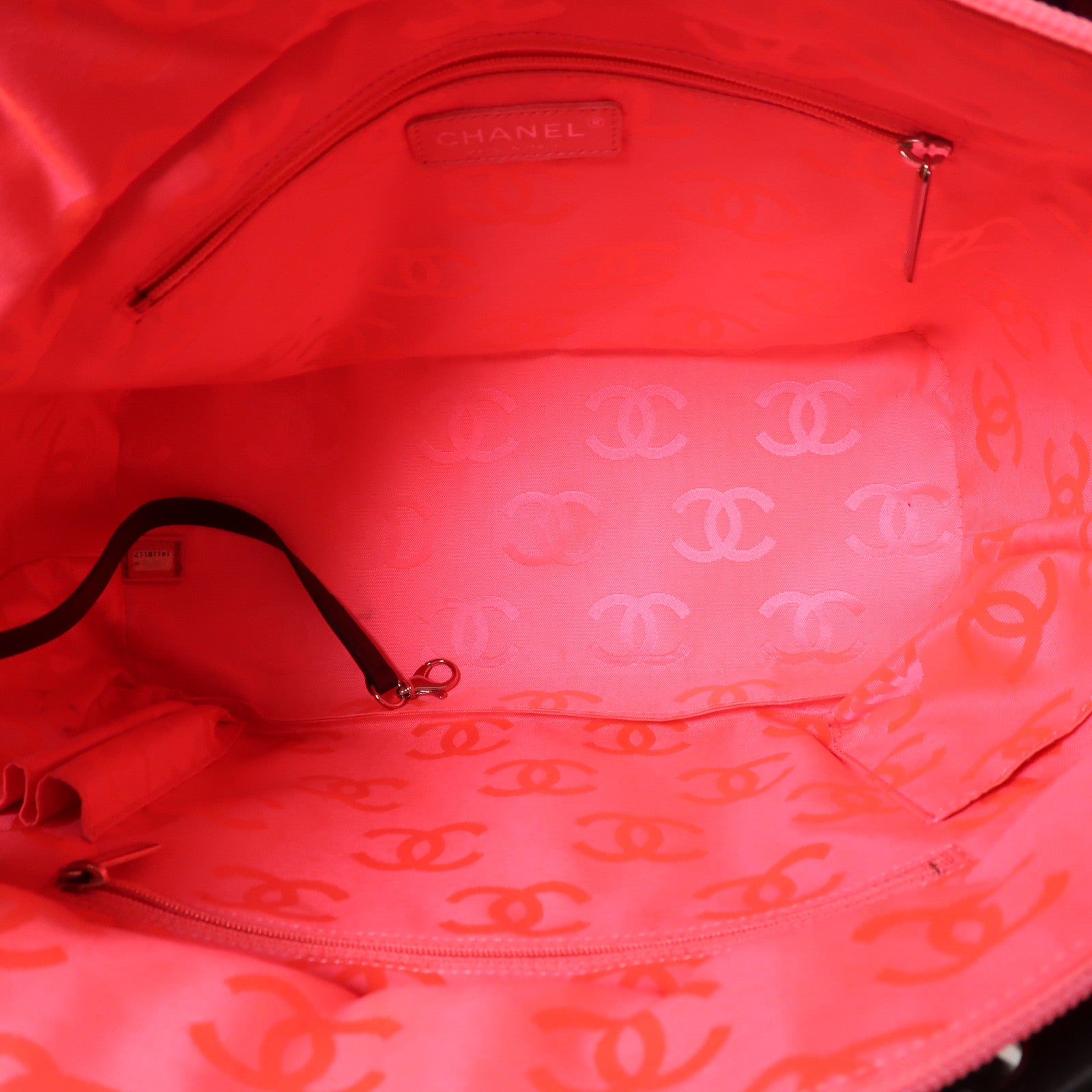 CHANEL 牛皮皮革Cambon Line Tote銀扣肩背袋