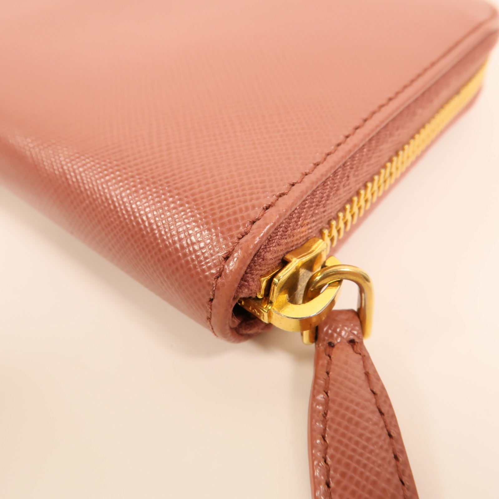 PRADA 【激減優惠】Saffiano皮革Zipper Long Wallet長錢包