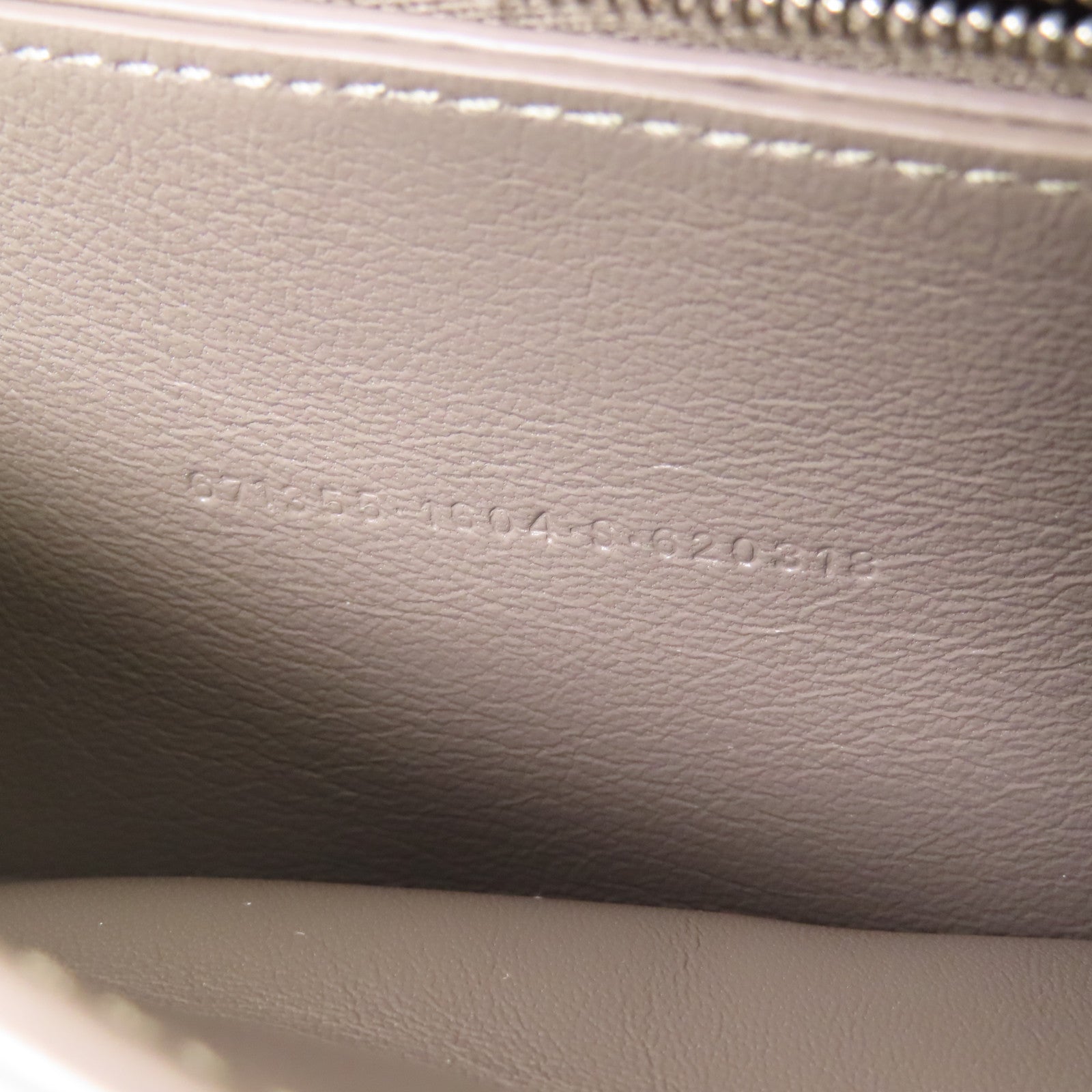 BALENCIAGA 牛皮皮革Downtown銀扣肩背袋