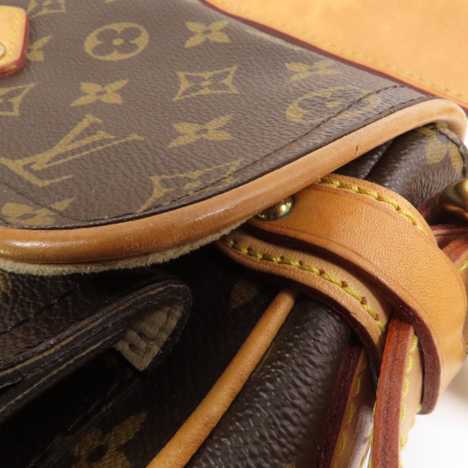 LOUIS VUITTON LV GHW Hudson PM Shoulder Bag M40027 Monogram Brown