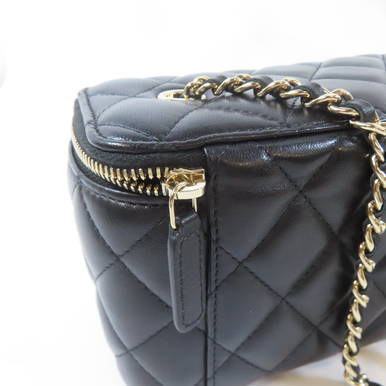 CHANEL 菱格羊皮皮革Vanity Bag金扣鏈帶肩背袋黑色