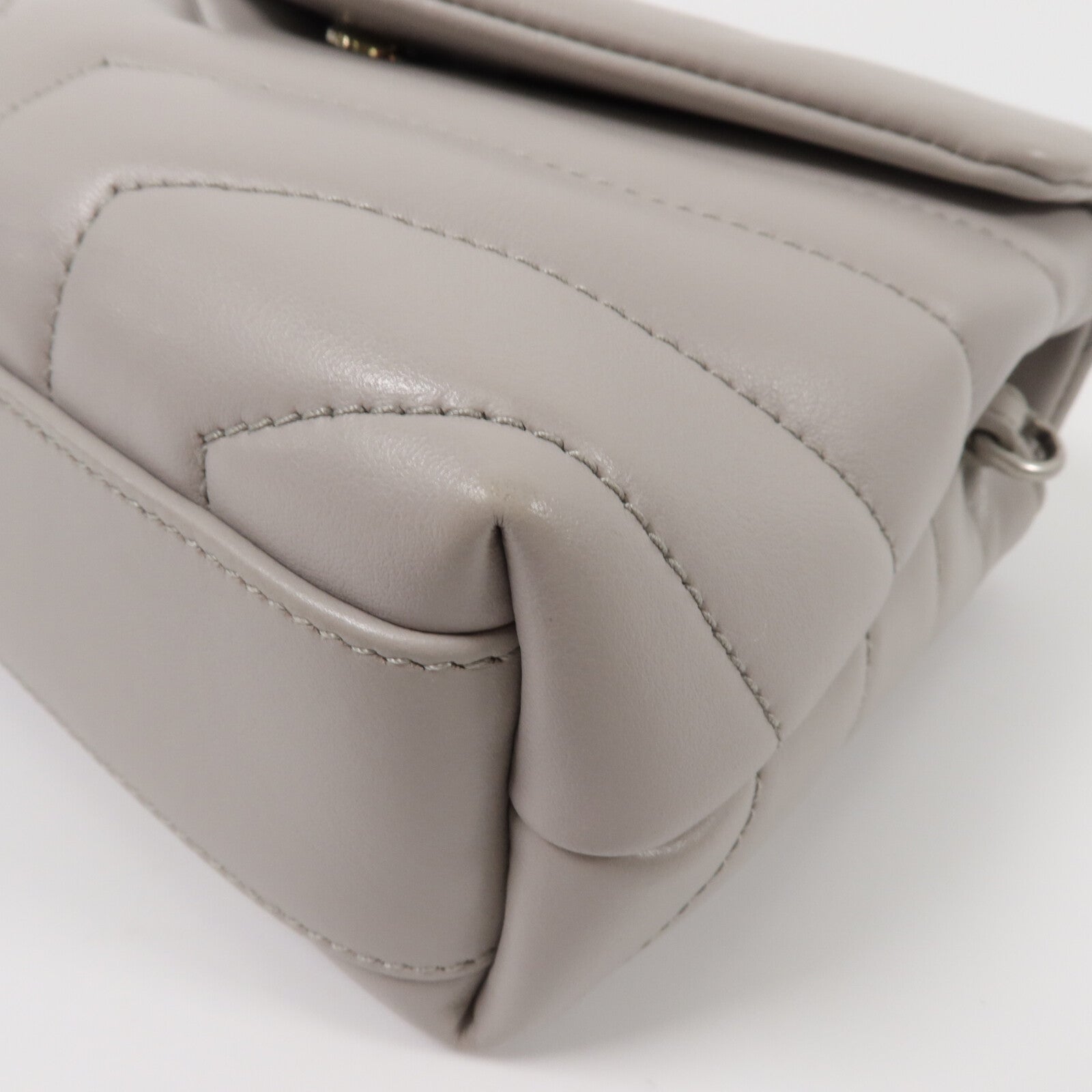 SAINT LAURENT 牛皮皮革Loulou Toy Shoulder Bag肩背袋