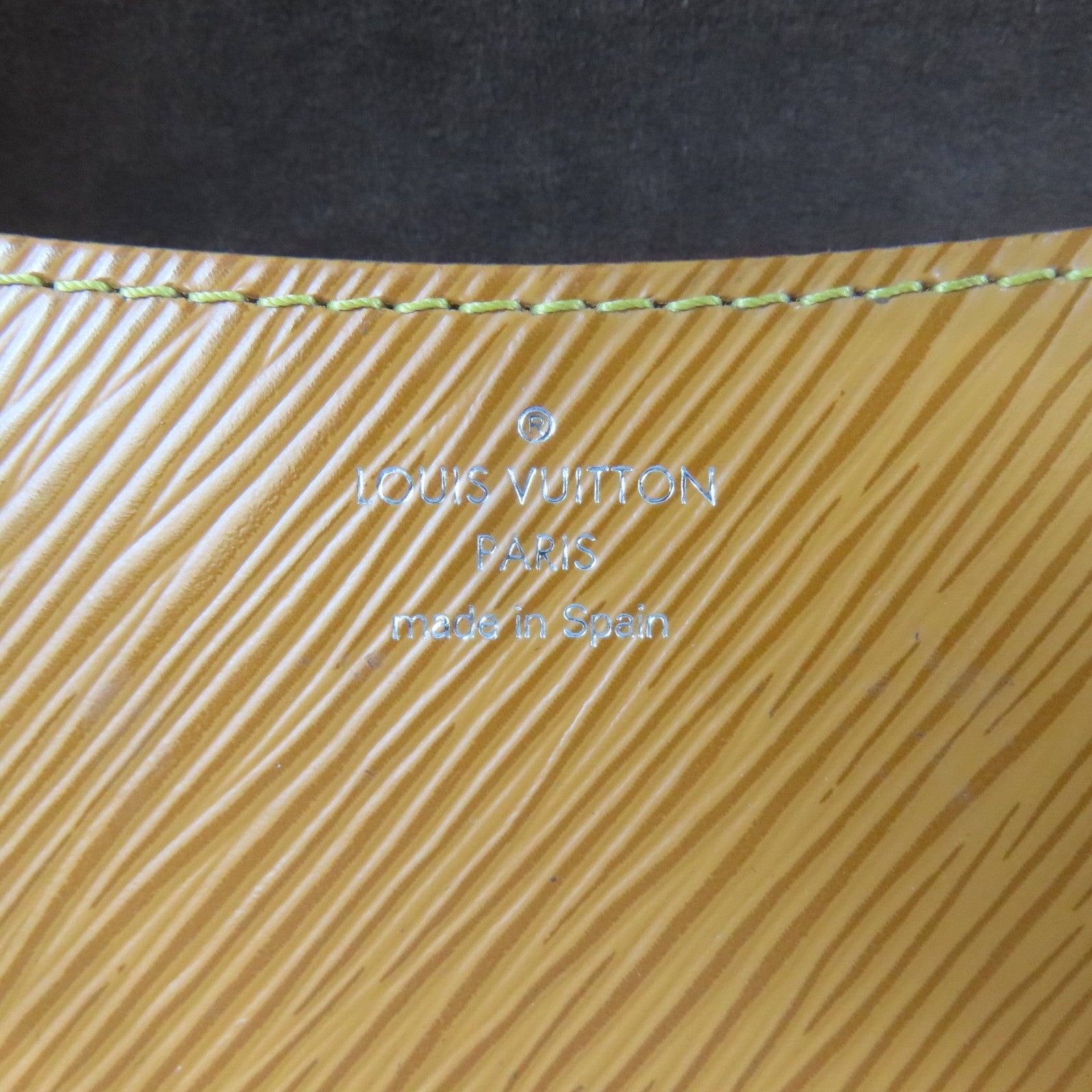 LOUIS VUITTON Epi Buci銀扣肩背袋啡色