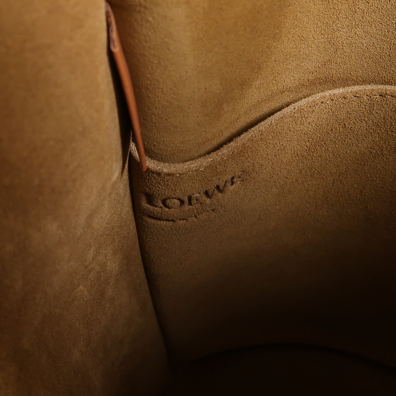 LOEWE 【激減優惠】牛皮皮革Gate Anagram Bucket金扣肩背袋