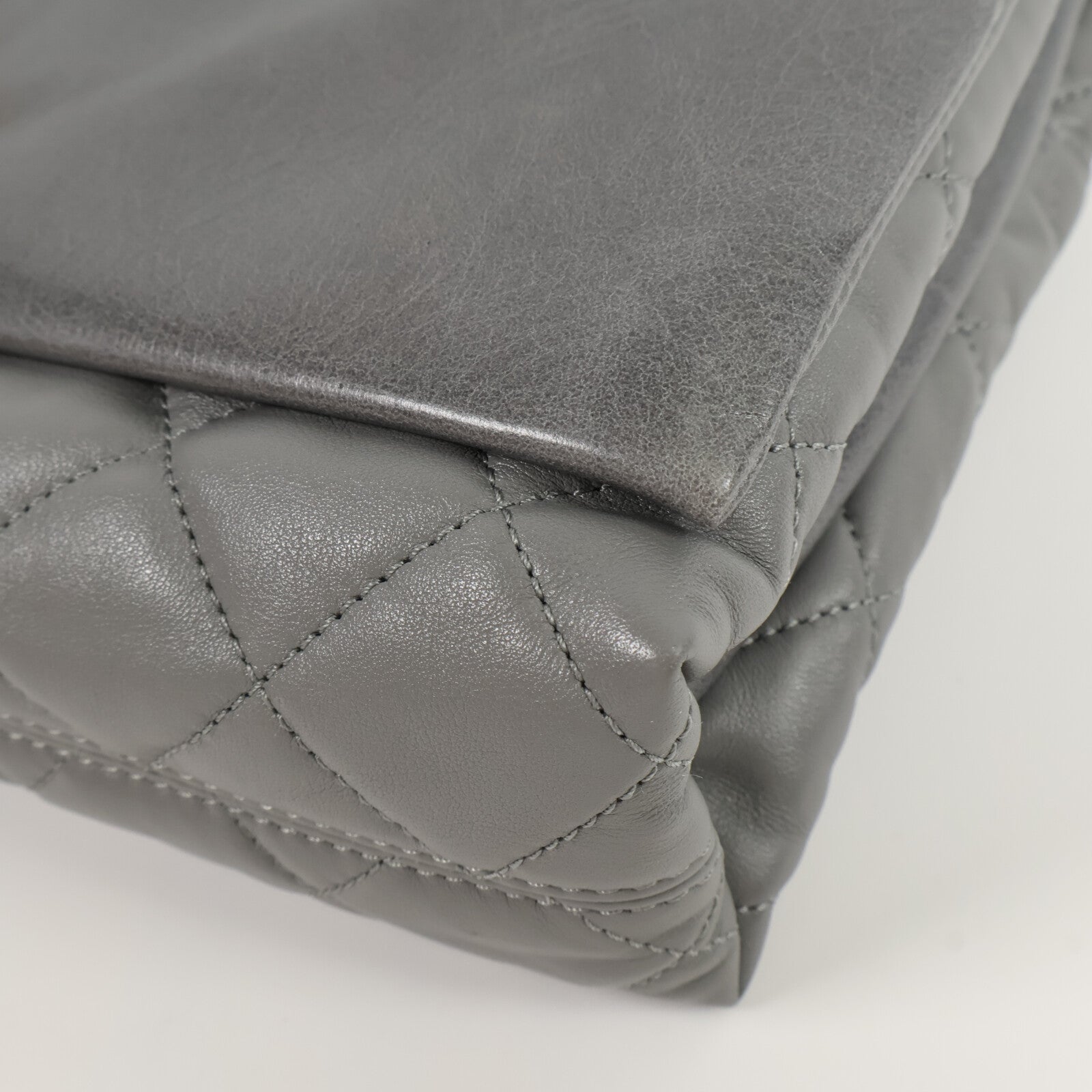 CHANEL 牛皮/羊皮皮革Chain Shoulder Bag鏈帶肩背袋