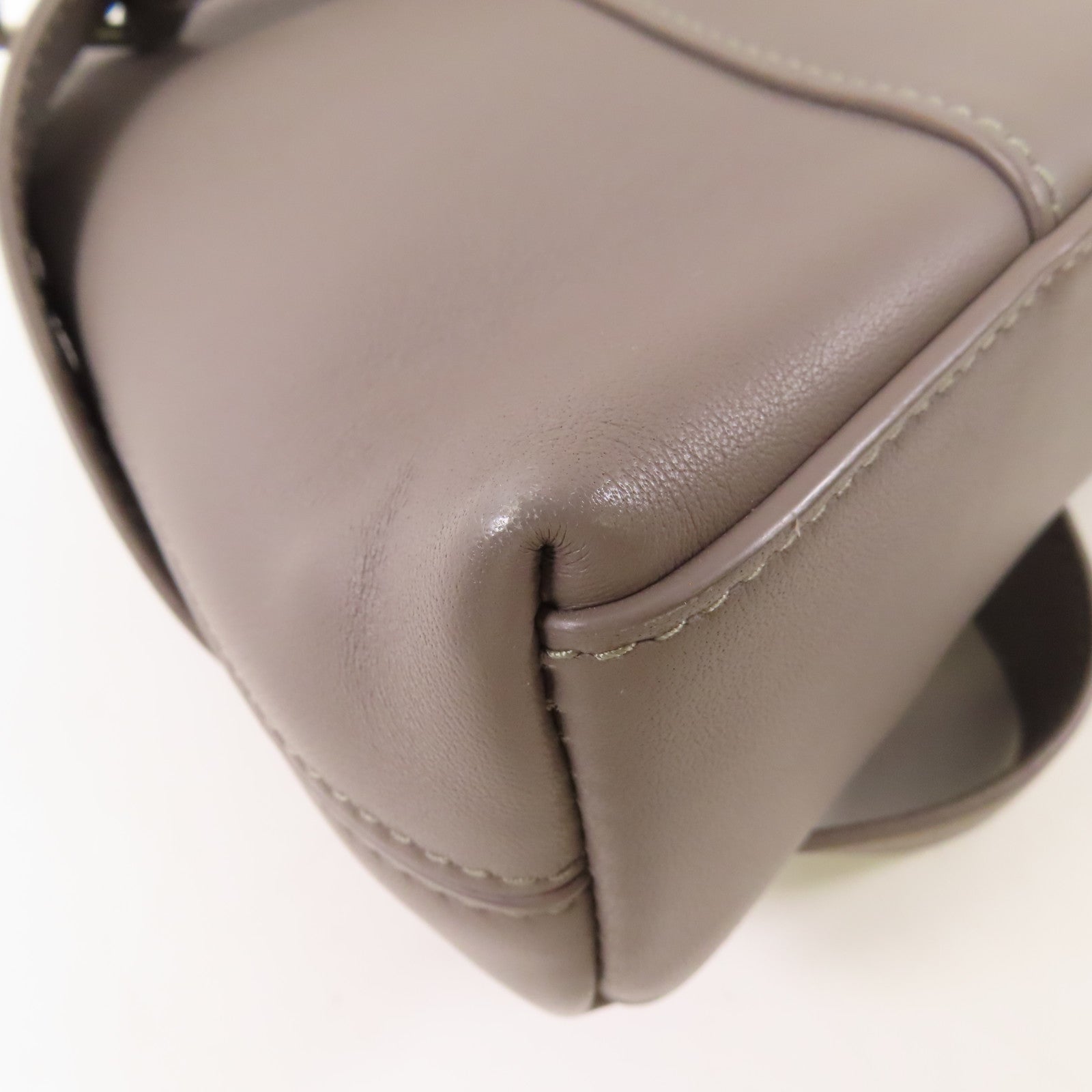 BALENCIAGA 牛皮皮革Downtown銀扣肩背袋