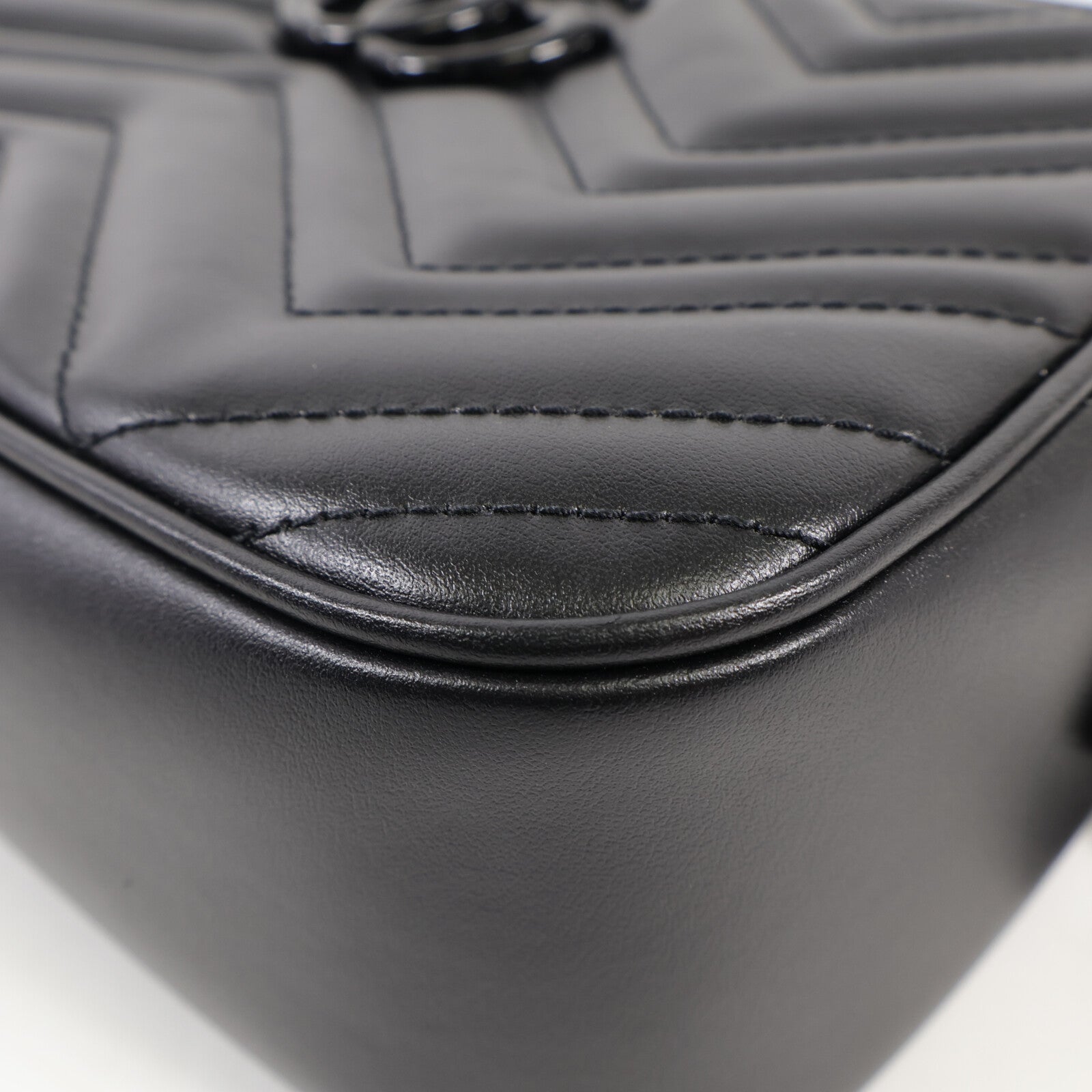 GUCCI 牛皮皮革GG Marmont肩背袋