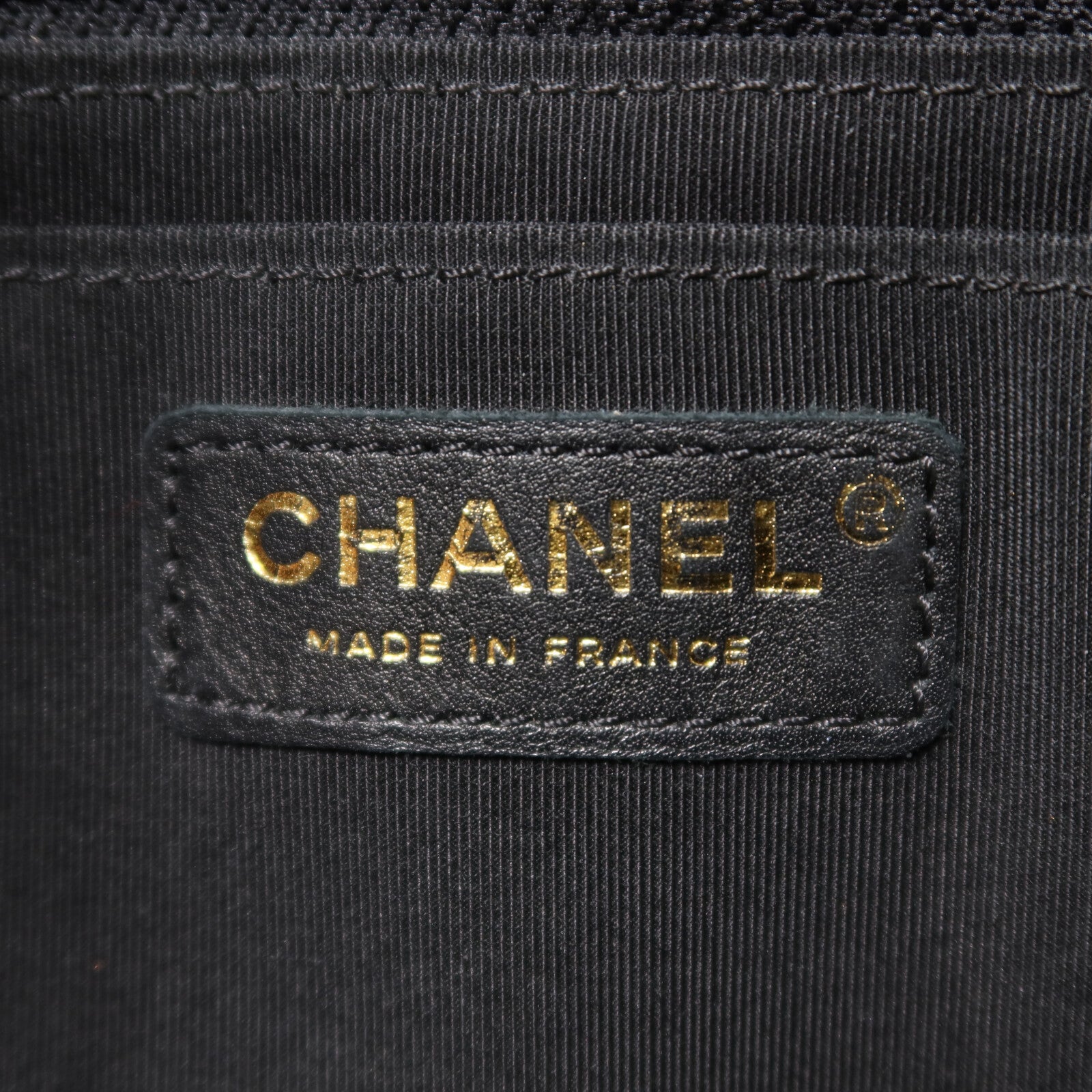 CHANEL 牛皮皮革Chain Shoulder金扣鏈帶肩背袋