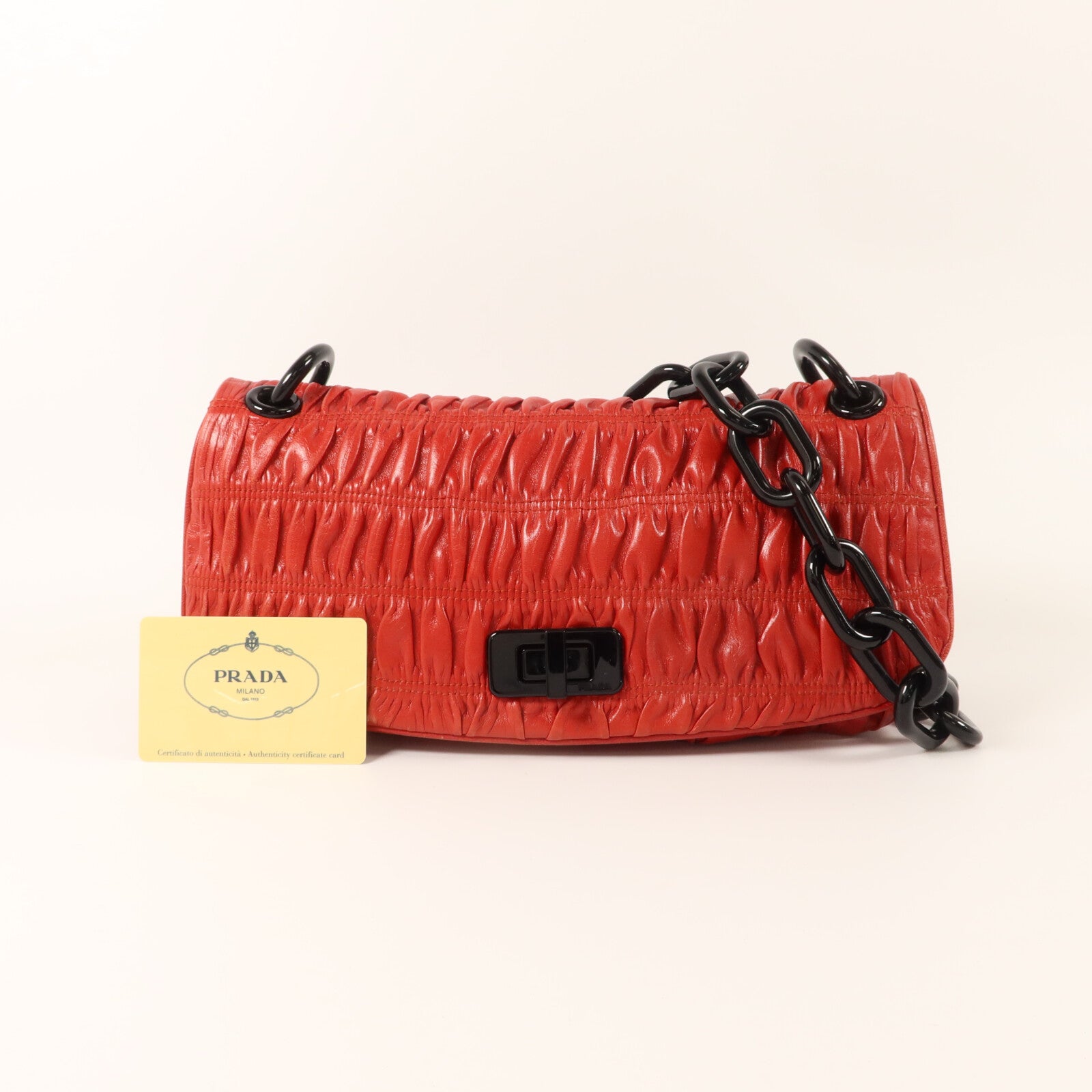 PRADA 牛皮皮革Gaufre Flap肩背袋