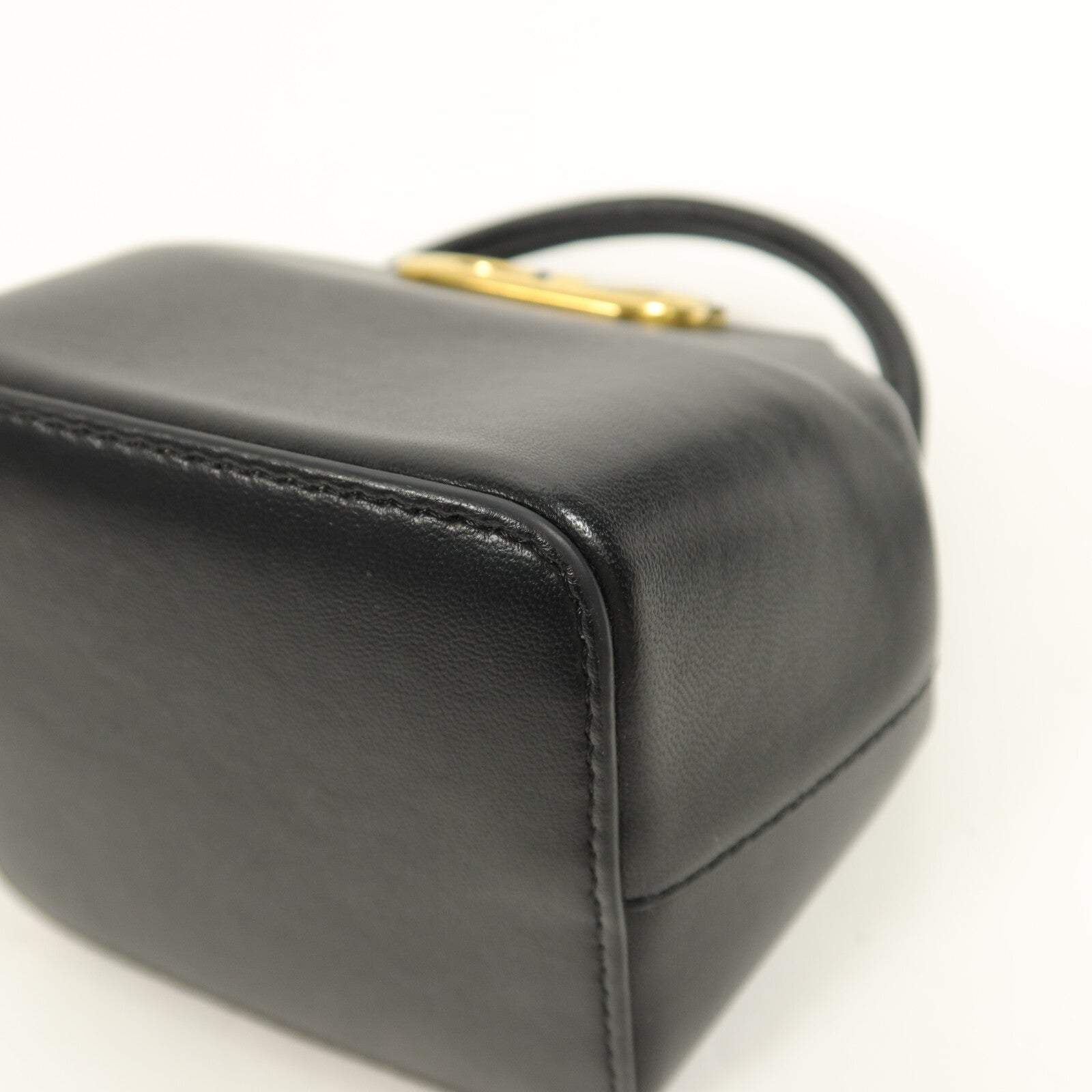 Valentino 牛皮皮革Garavani Mini Nappa手挽肩背兩用袋