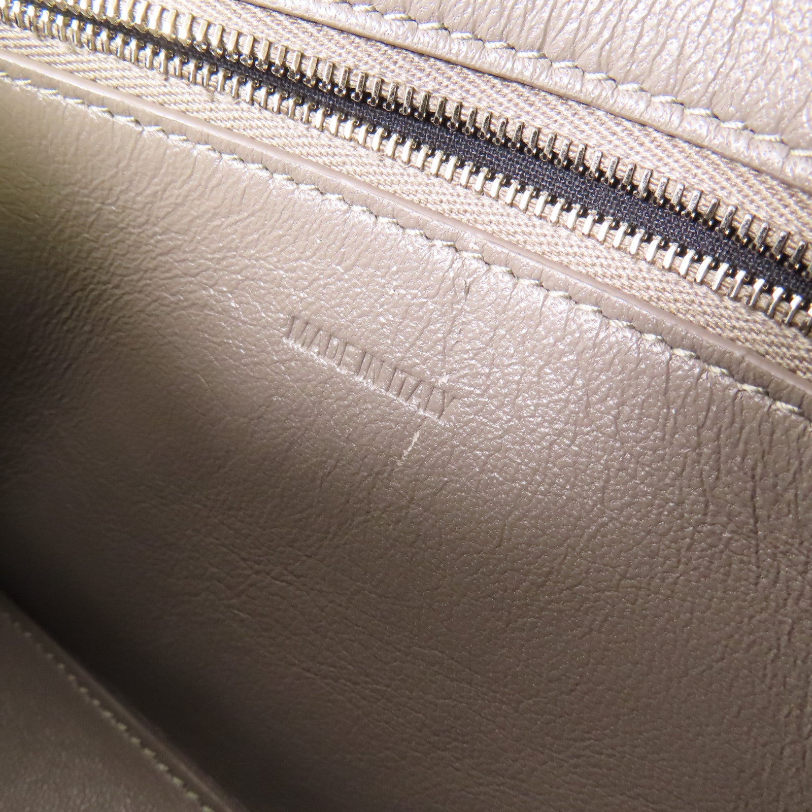 BALENCIAGA 牛皮皮革Downtown銀扣肩背袋