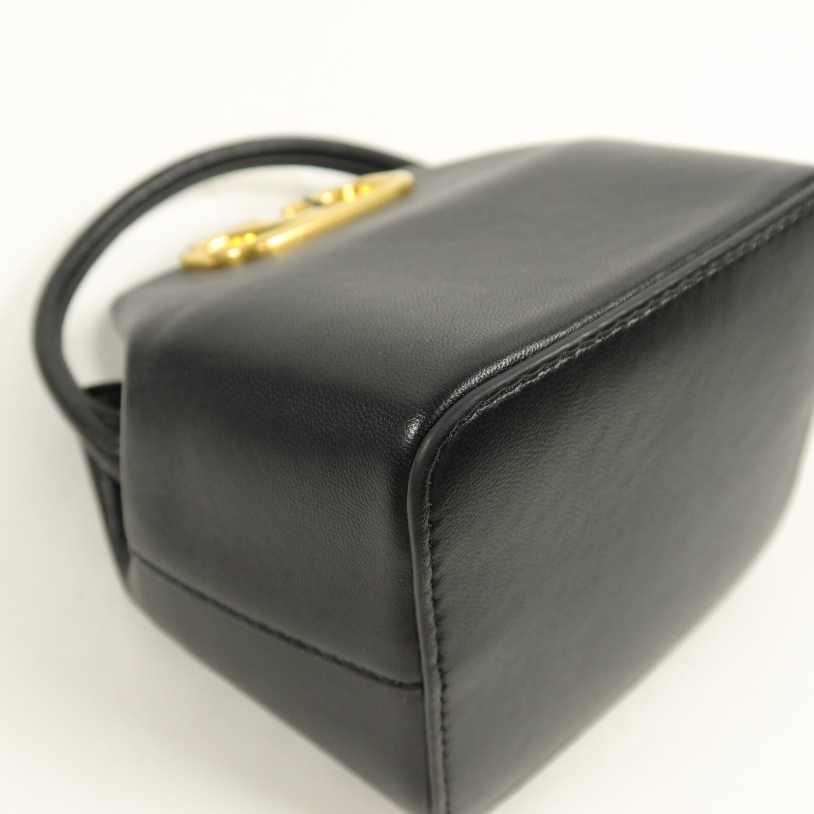 Valentino 牛皮皮革Garavani Mini Nappa手挽肩背兩用袋