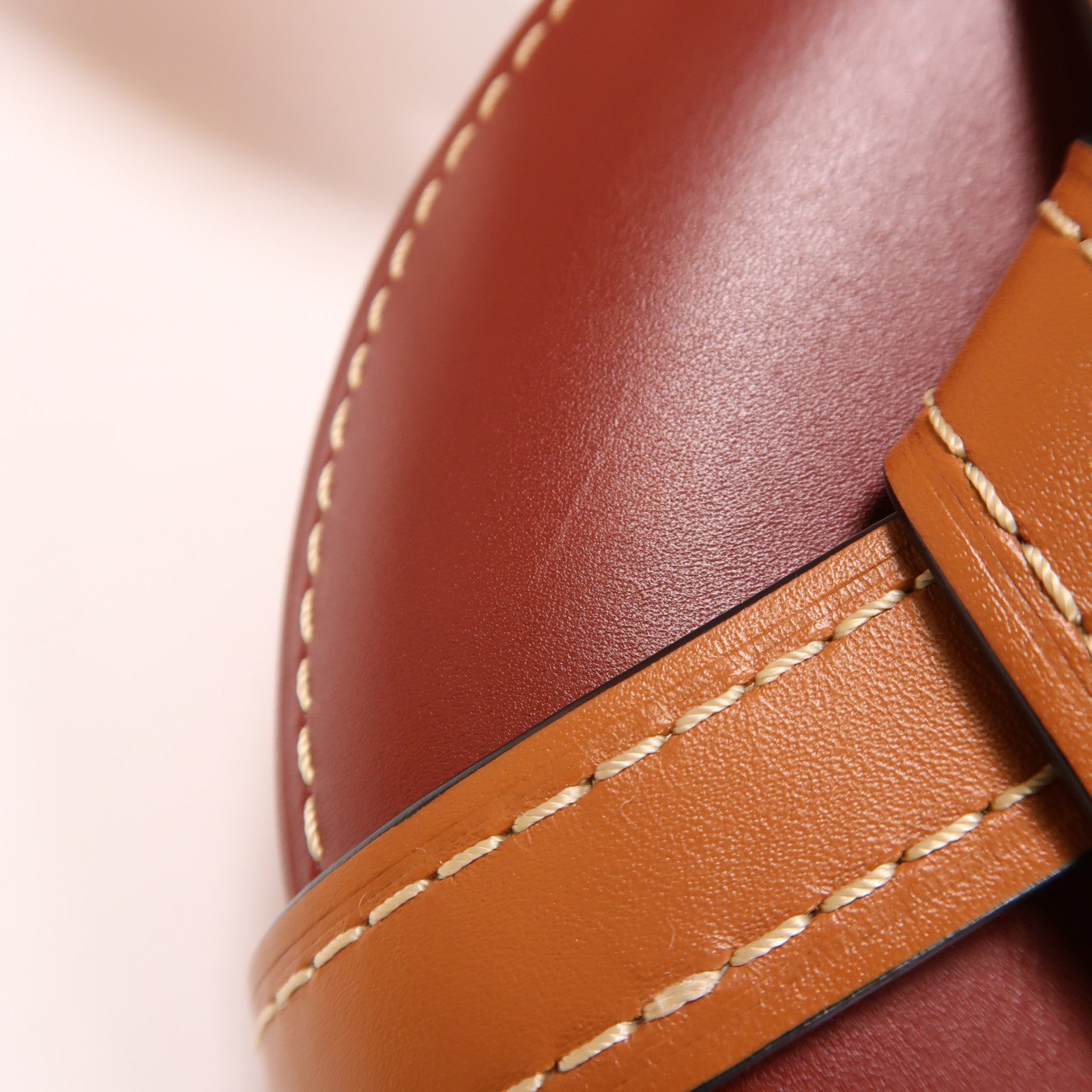 LOEWE 牛皮皮革Gate Small金扣肩背袋