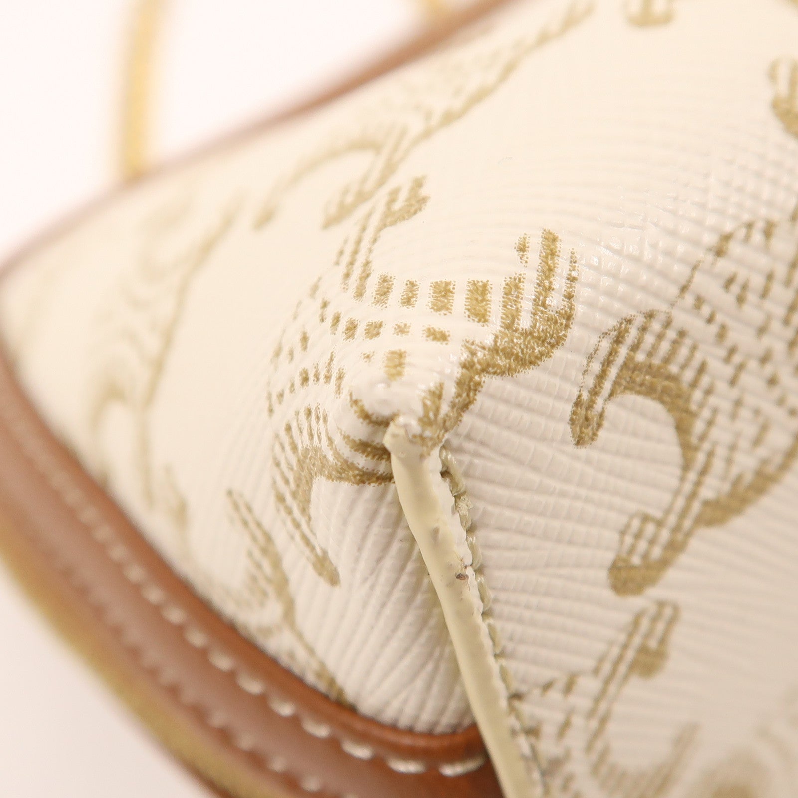 CELINE 塗層帆布Clutch On Chain金扣鏈帶肩背袋