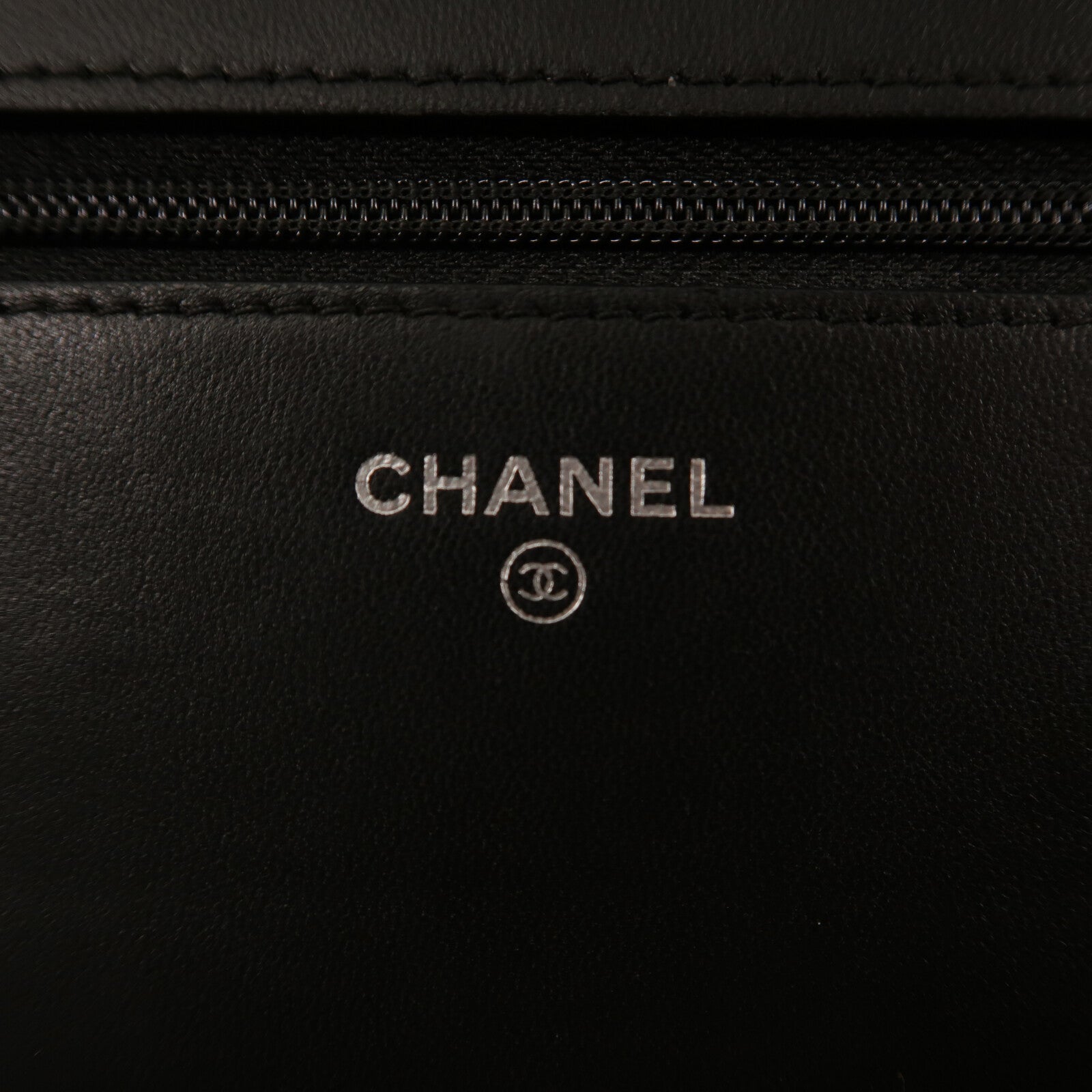 CHANEL 羊皮皮革Boy Wallet On Chain So Black鏈帶肩背袋