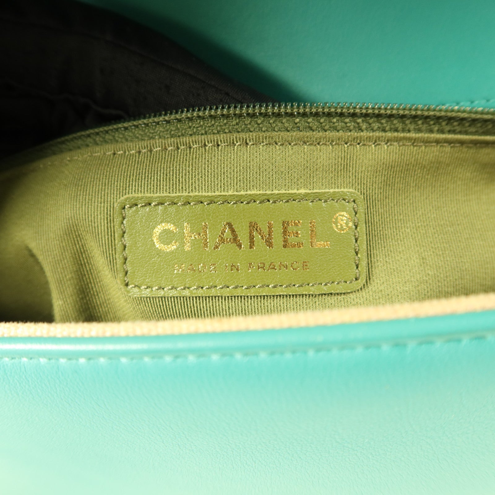 CHANEL 羊皮皮革Boy 28金扣鏈帶肩背袋