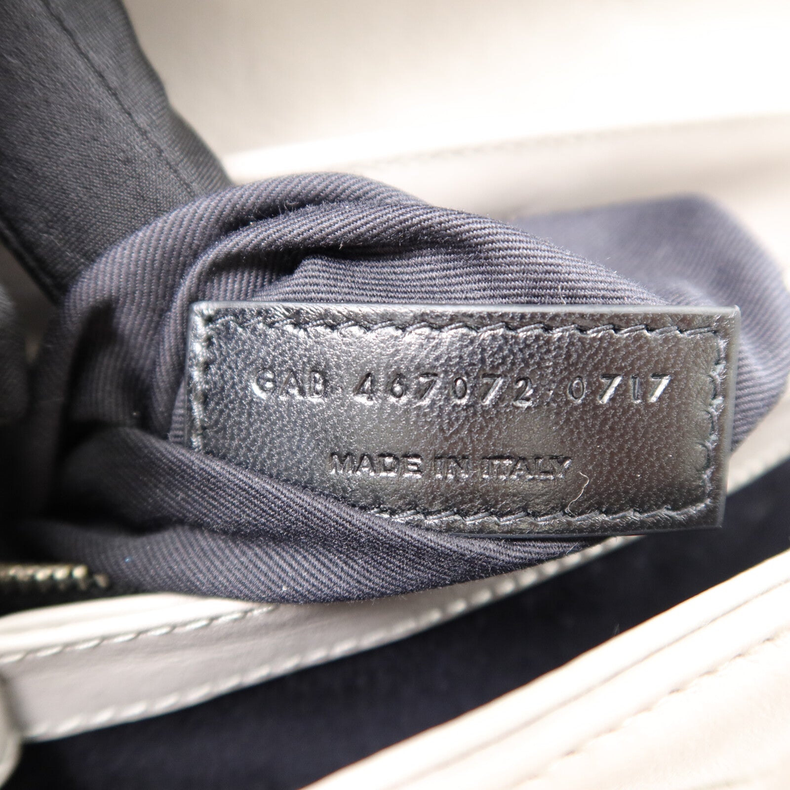 SAINT LAURENT 牛皮皮革Loulou Toy Shoulder Bag肩背袋