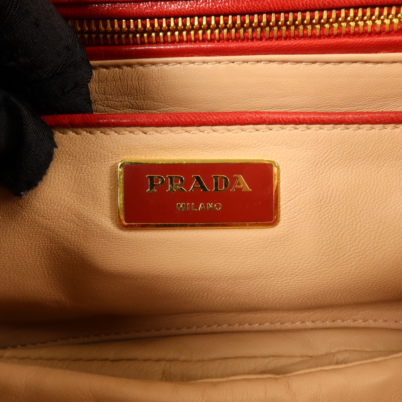 PRADA 牛皮皮革Gaufre Flap肩背袋