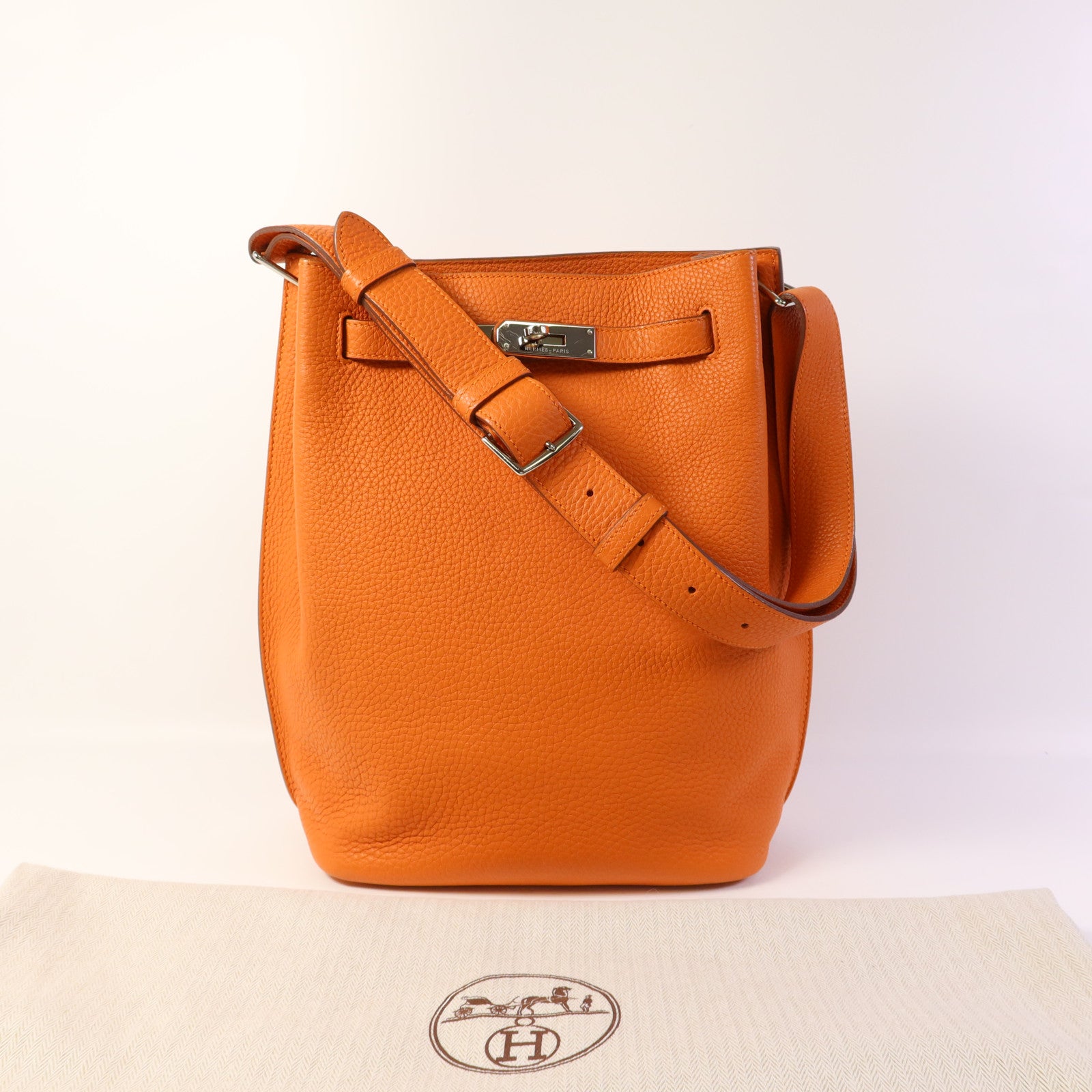 HERMES Togo皮革So Kelly 22銀扣肩背袋Orange