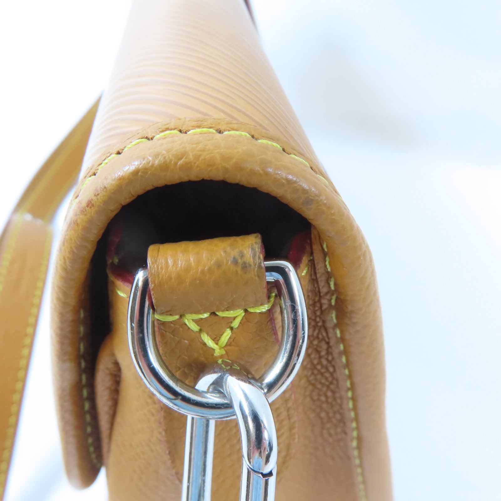 LOUIS VUITTON Epi Buci銀扣肩背袋啡色
