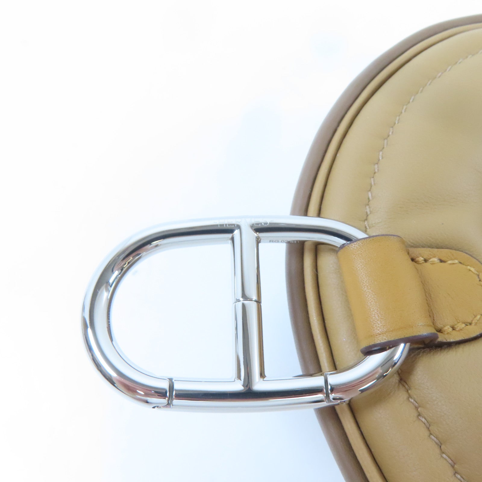 HERMES Swift皮革In The Loop銀扣腰包經典駝色