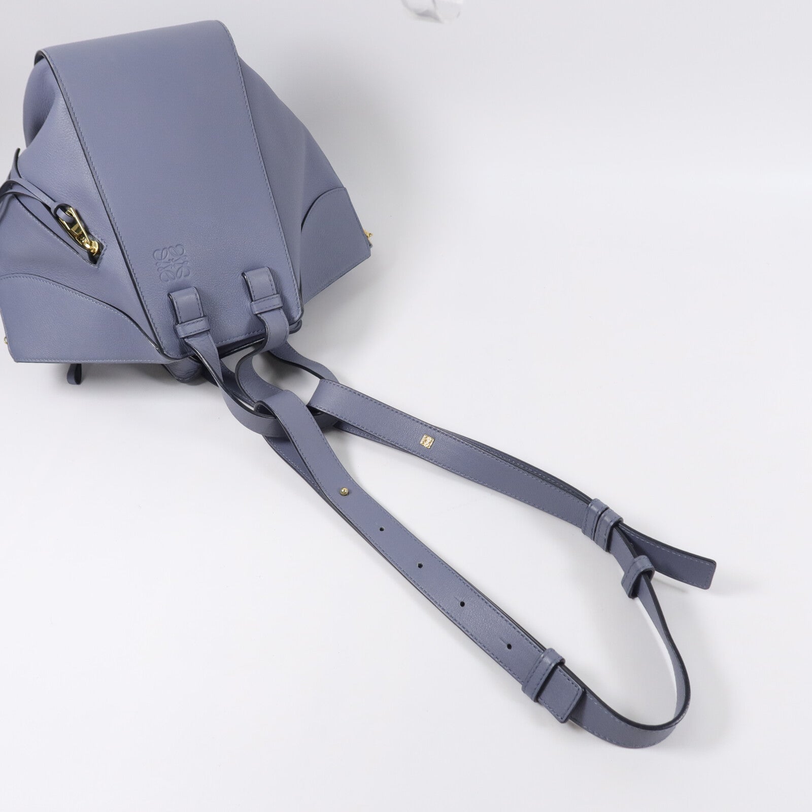 LOEWE 牛皮皮革Hammock Medium手挽肩背兩用袋