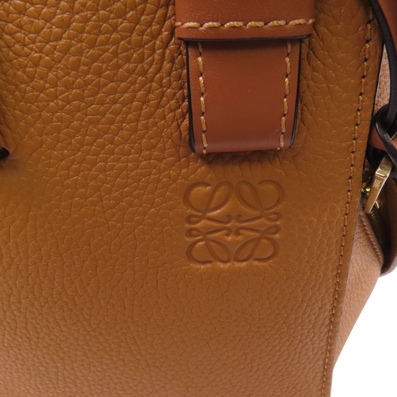 LOEWE 牛皮皮革Hammock Mini金扣手挽肩背兩用袋