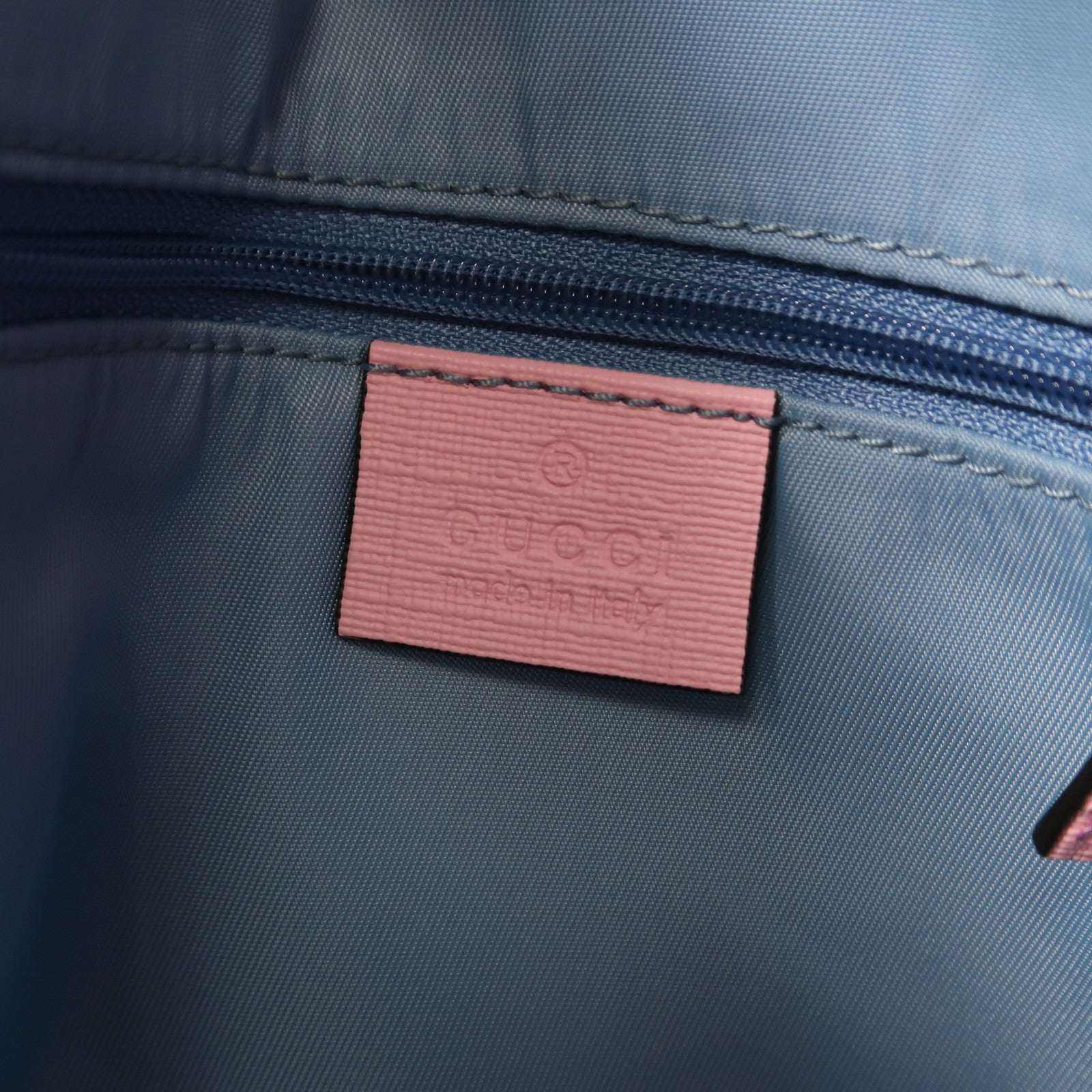 GUCCI 塗層帆布Backpack銀扣背包