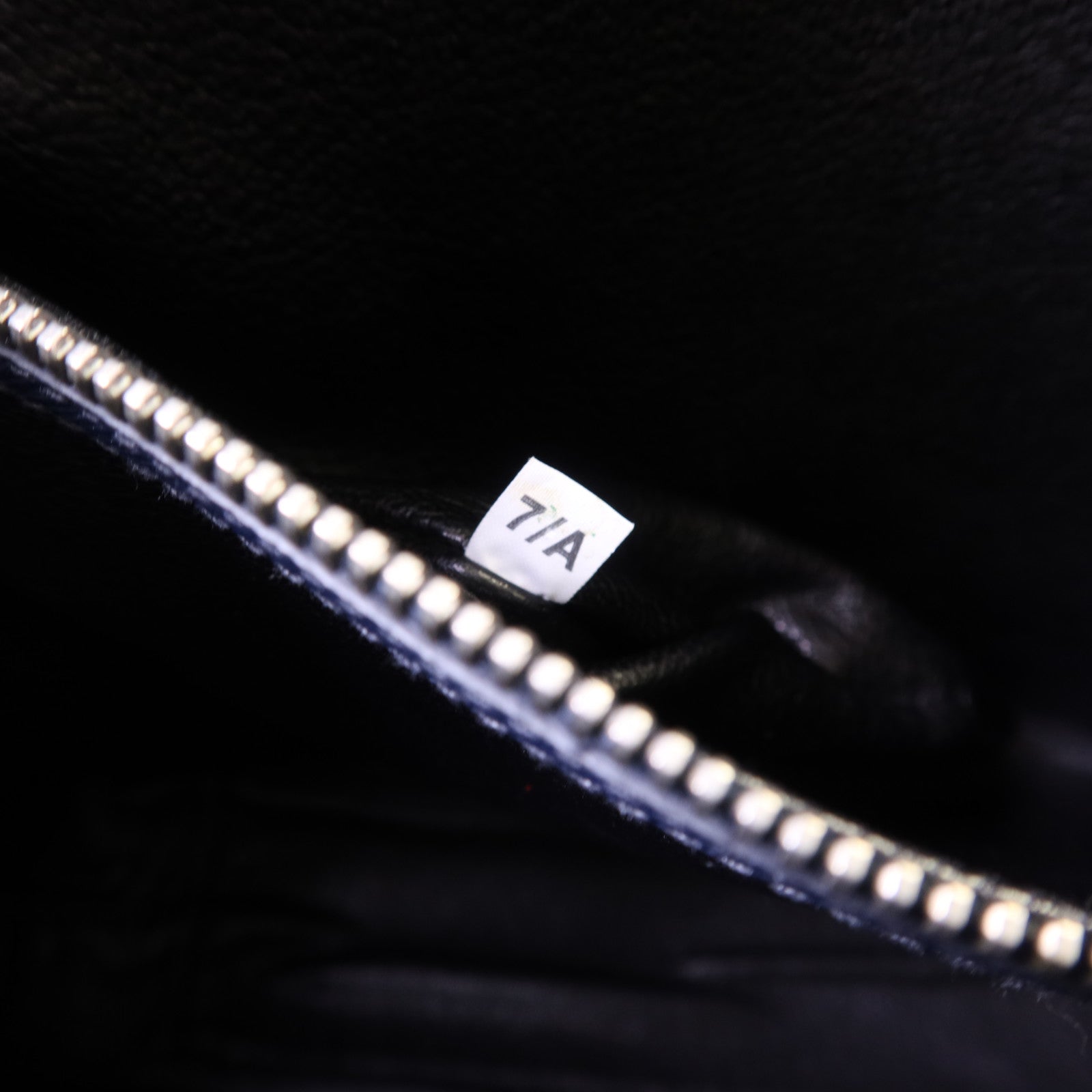 PRADA Saffiano皮革Shoulder Bag銀扣肩背袋