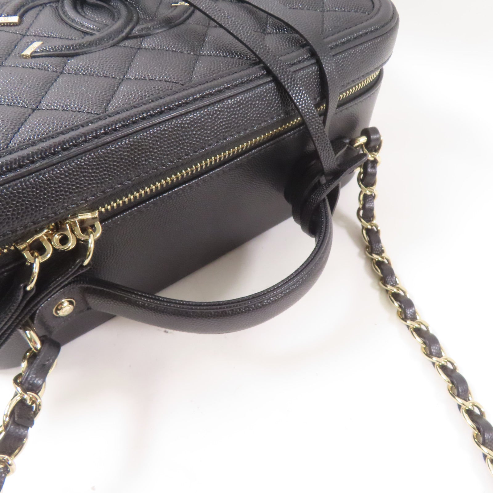 CHANEL 牛皮皮革Filigree Vanity Case金扣手挽肩背兩用袋黑色