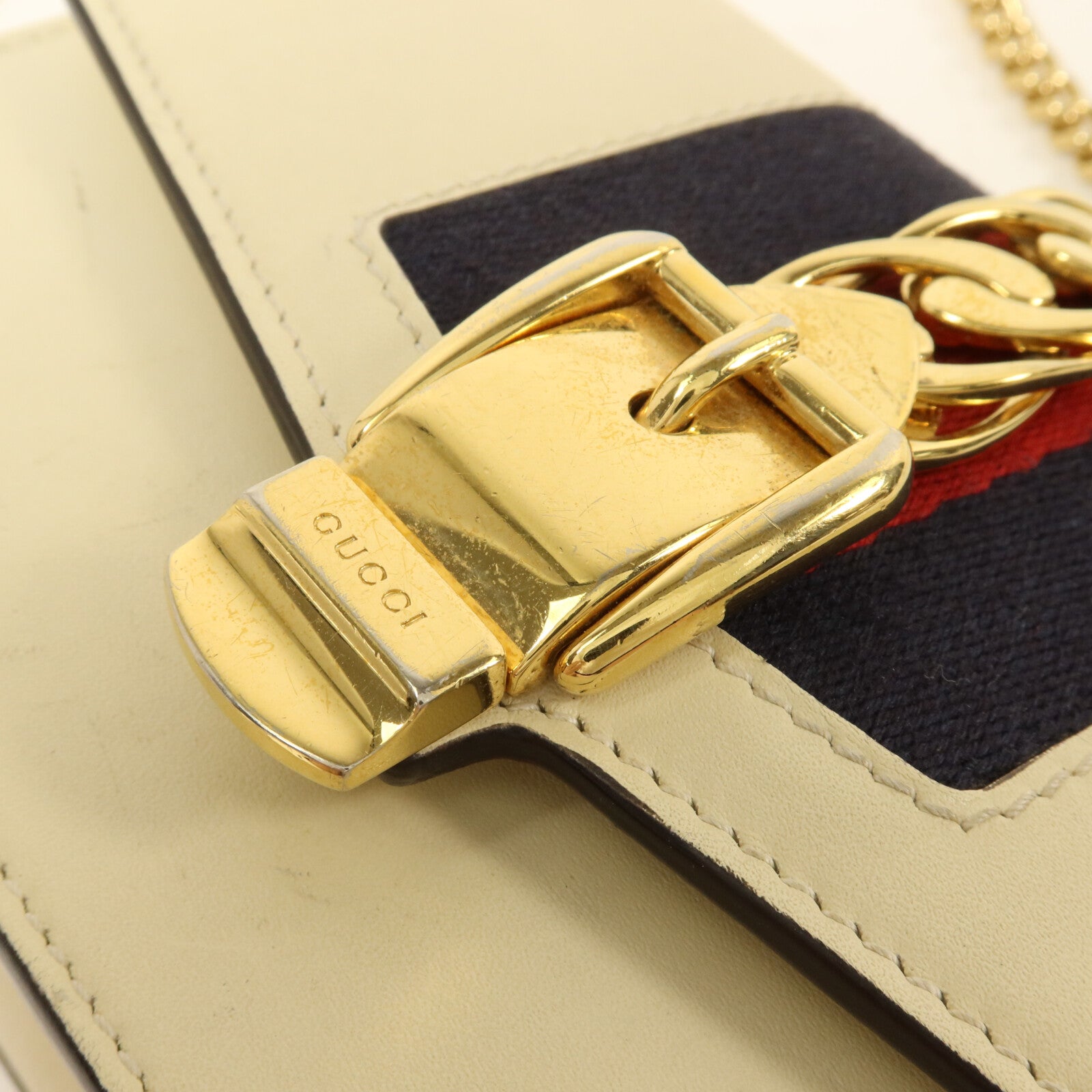 GUCCI 牛皮皮革Super Mini Sylvia鏈帶肩背袋