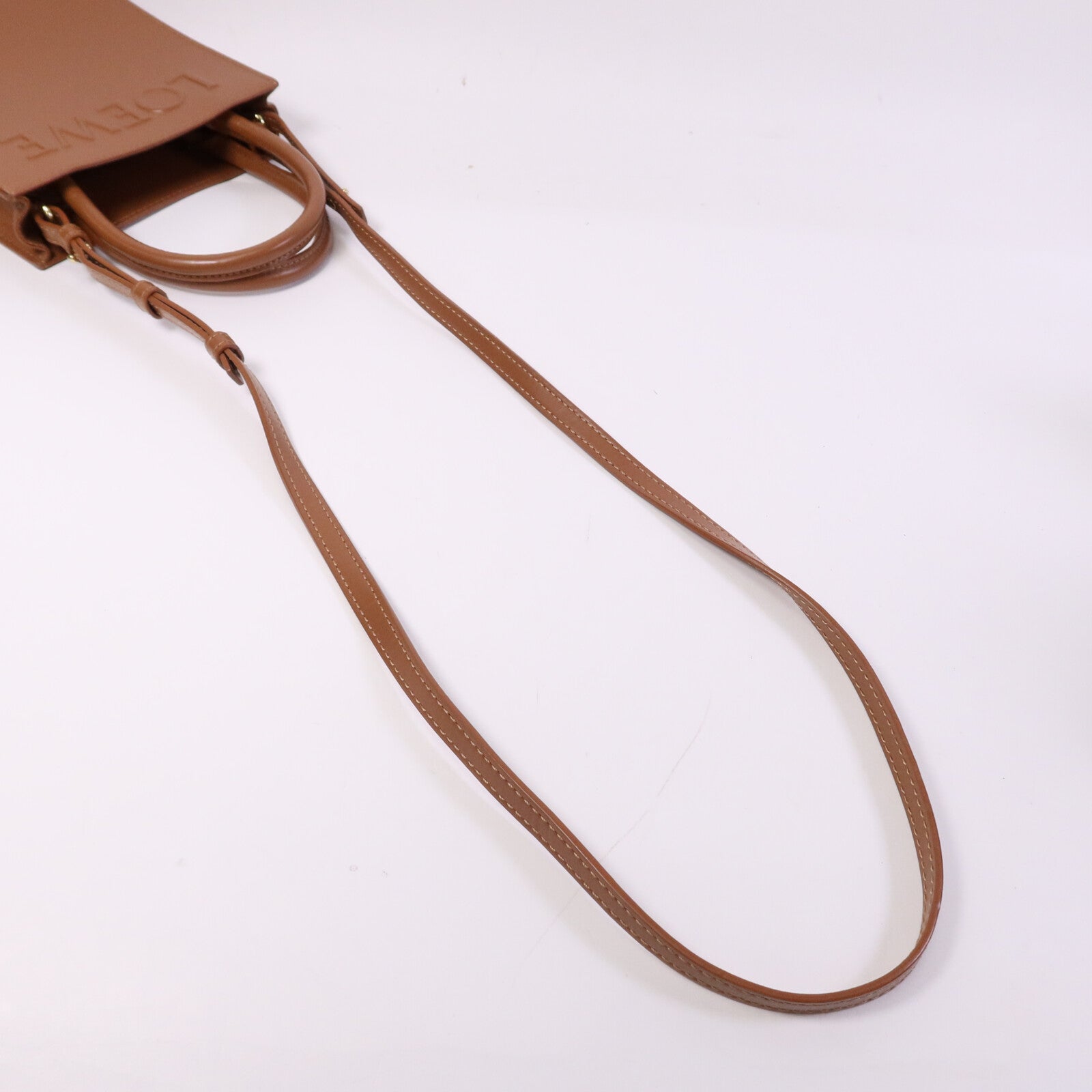 LOEWE 【激減優惠】牛皮皮革Standard A5 Tote金扣手挽肩背兩用袋