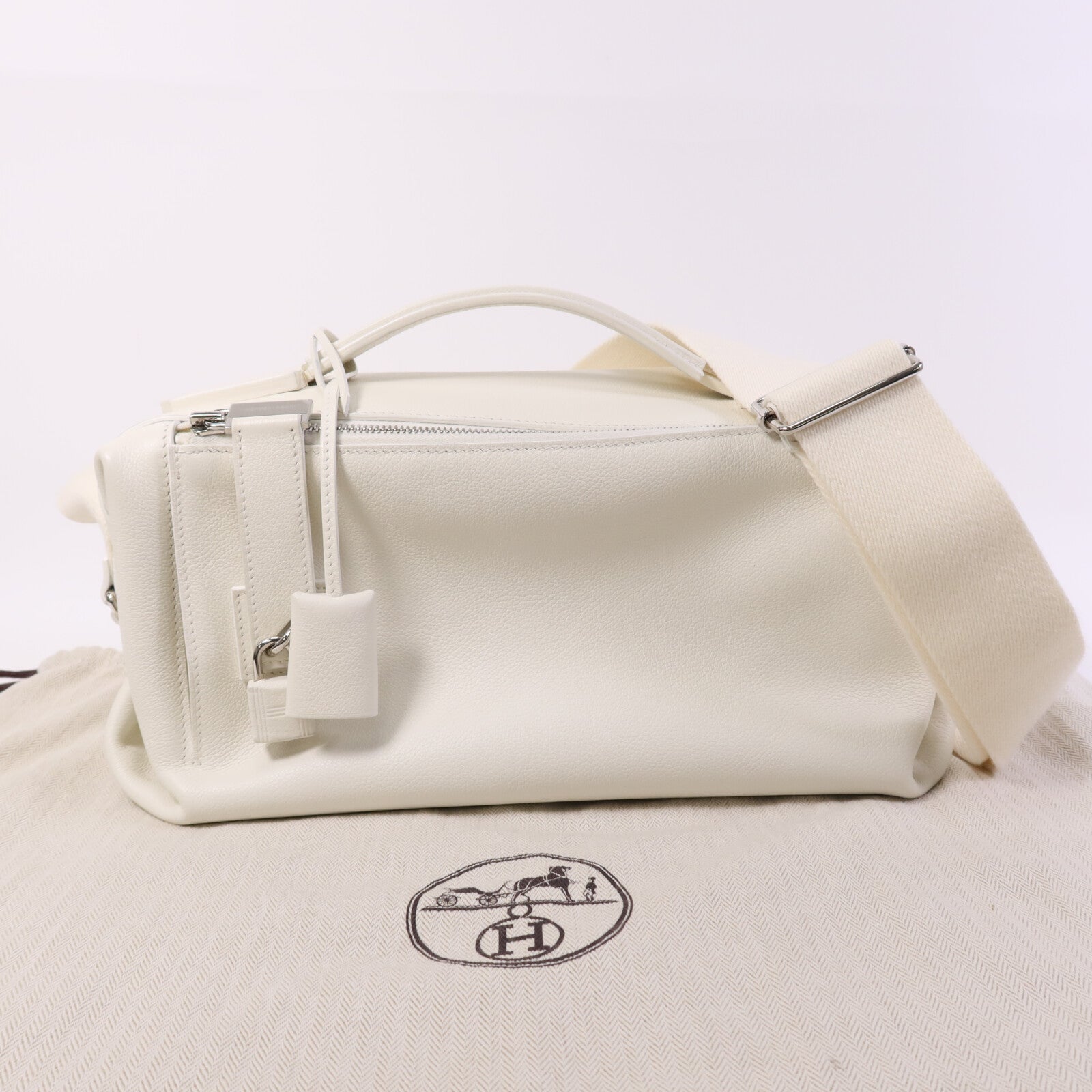 HERMES Evercolor皮革Emile 30銀扣肩背袋Blanc