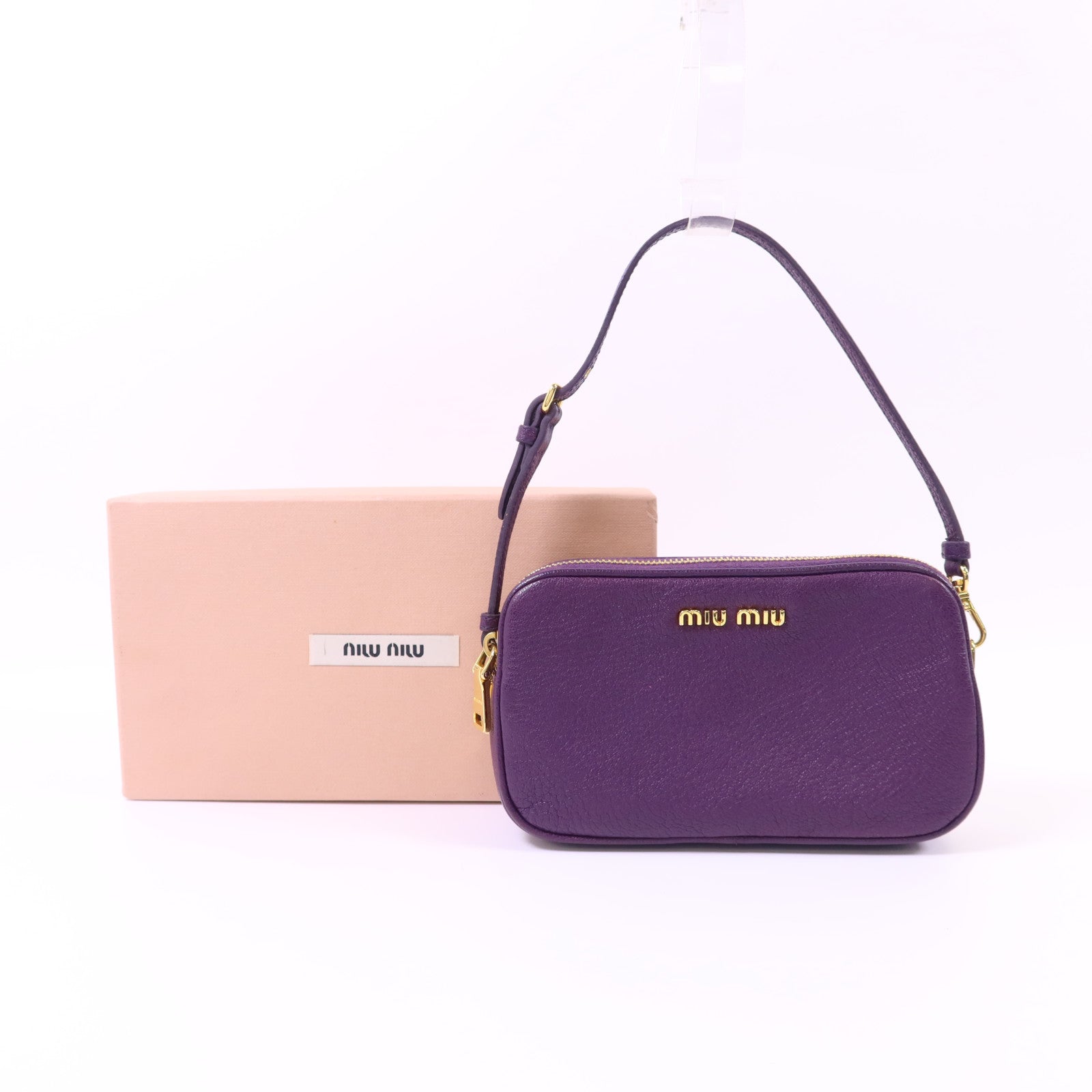 Miu Miu 牛皮皮革Handbag金扣手挽袋