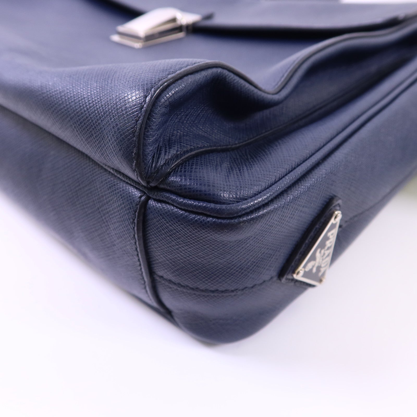 PRADA Saffiano皮革Shoulder Bag銀扣肩背袋