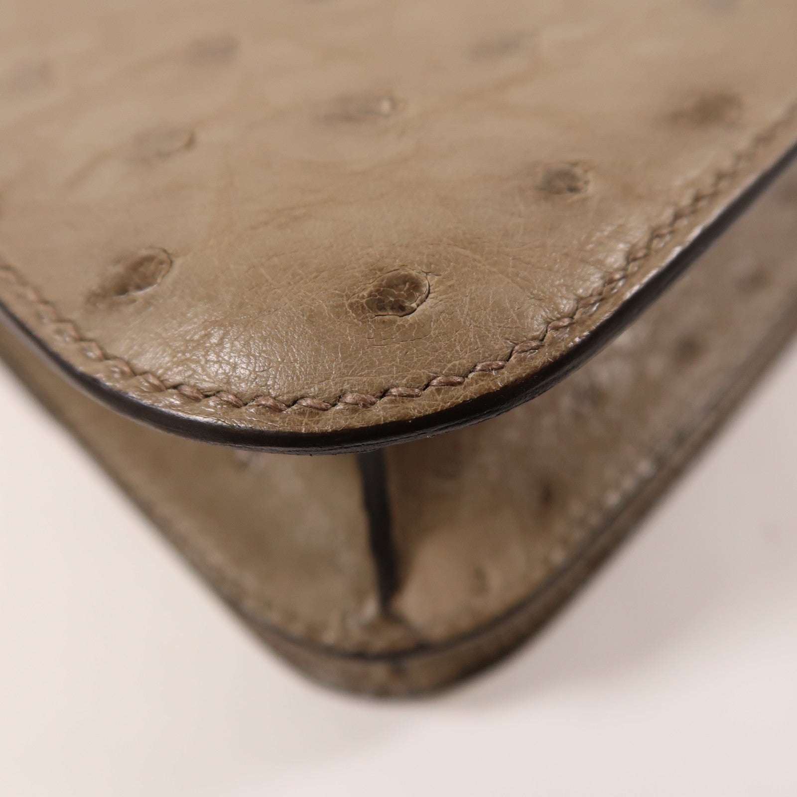 HERMES 鴕鳥皮革Constance 24金扣肩背袋