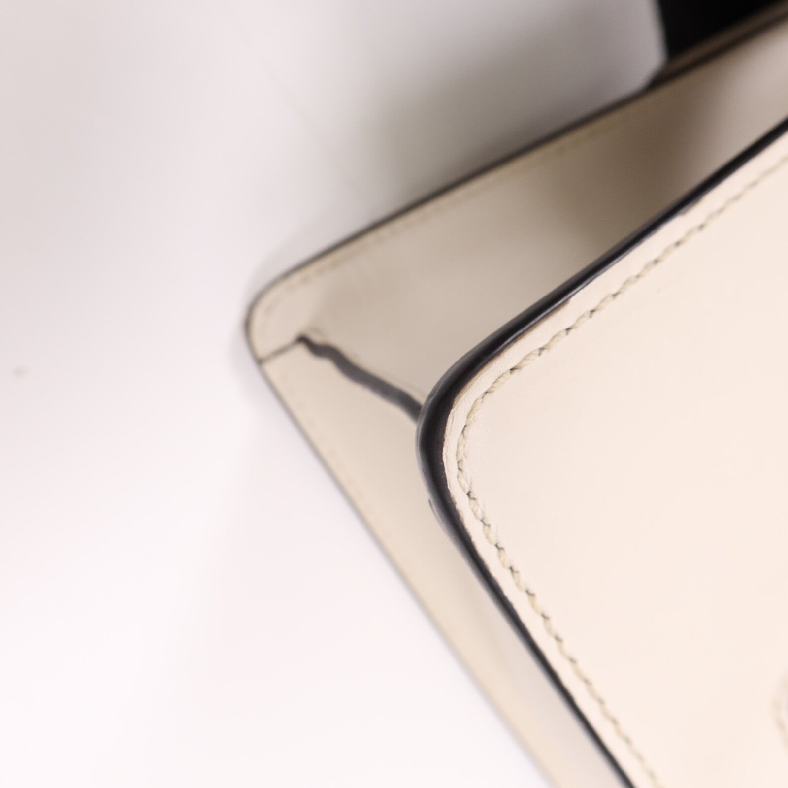 GUCCI 牛皮皮革Sylvie金扣手挽肩背兩用袋