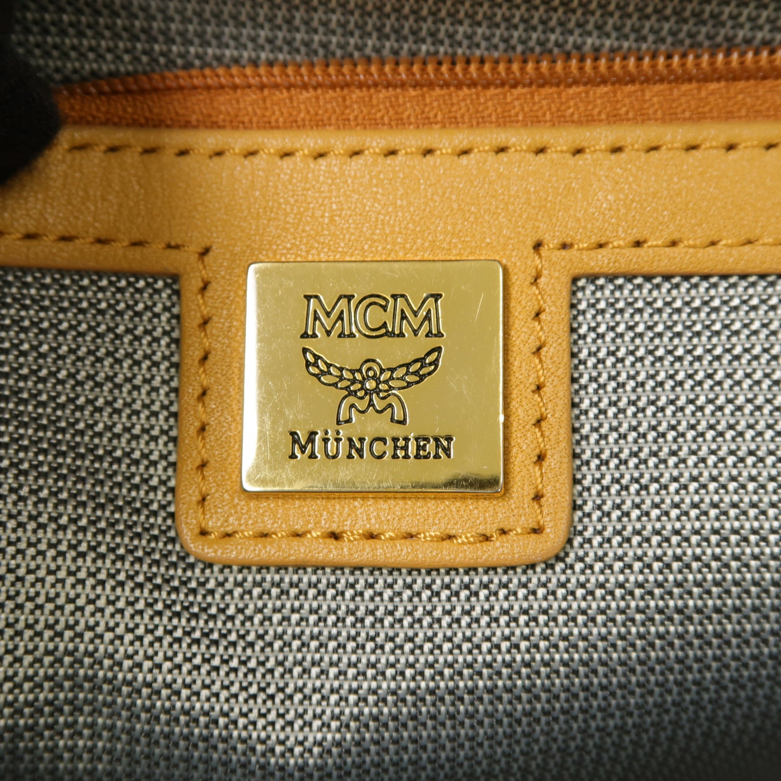MCM 塗層帆布Backpack金扣背包棕色