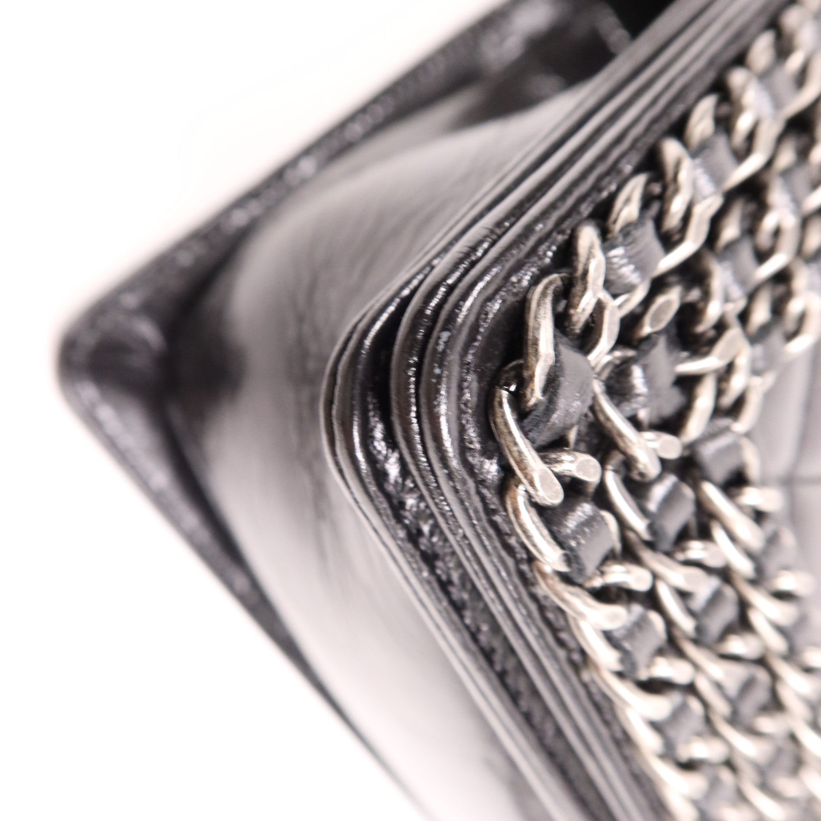 CHANEL 牛皮皮革Boy 25銀扣鏈帶肩背袋