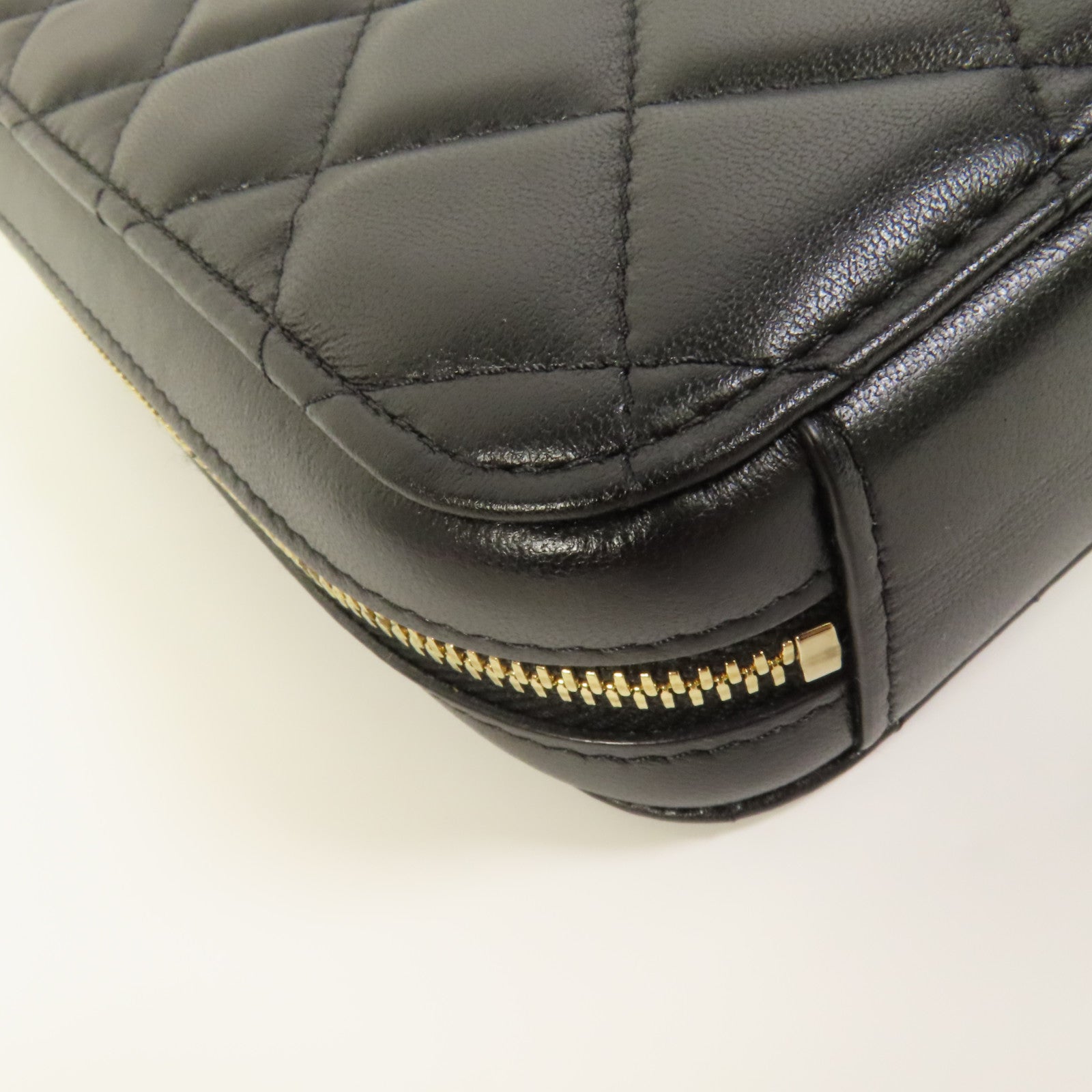 CHANEL 羊皮皮革Chain Shoulder金扣鏈帶肩背袋