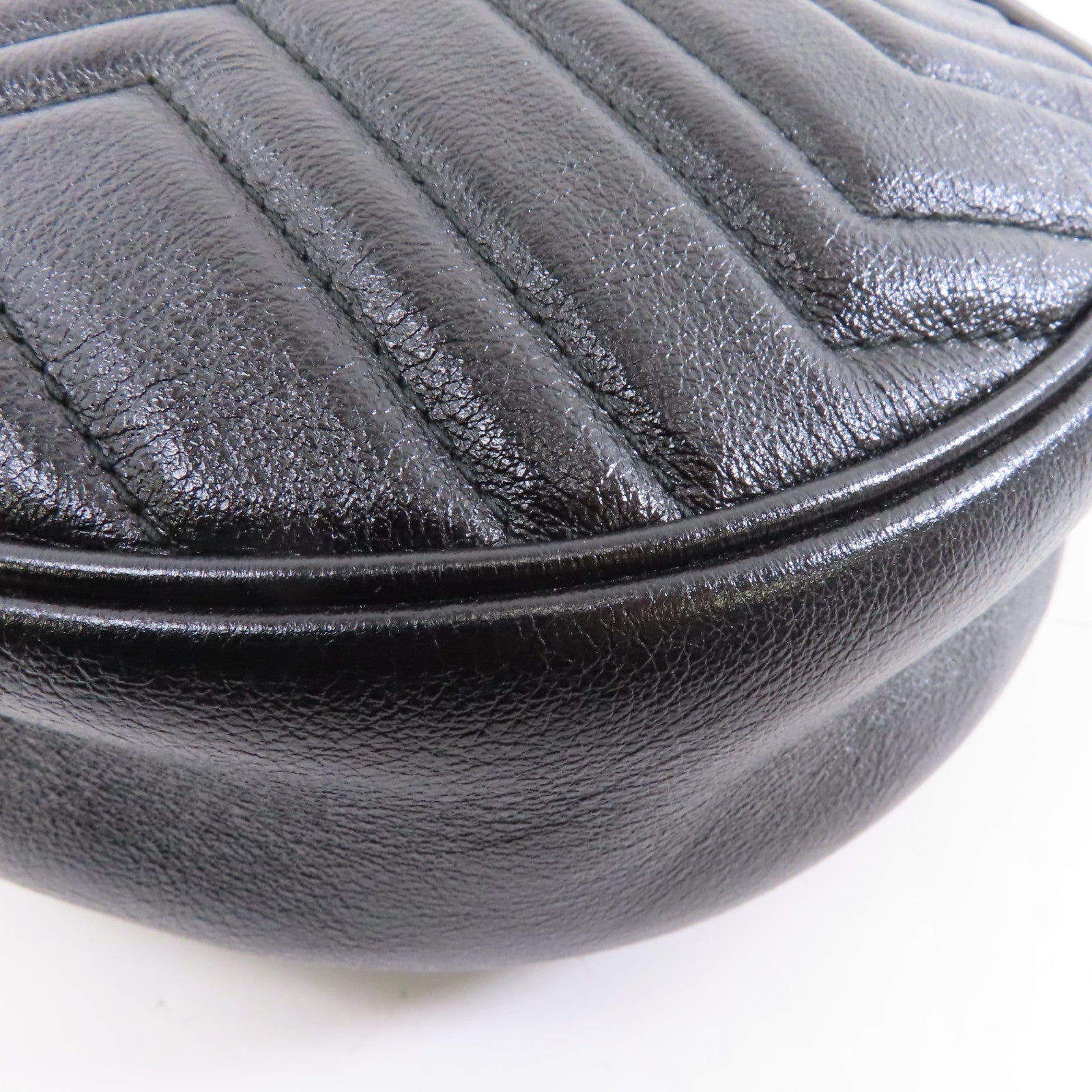 GUCCI 牛皮皮革GG Marmont Round Shoulder Bag金扣鏈帶肩背袋黑色