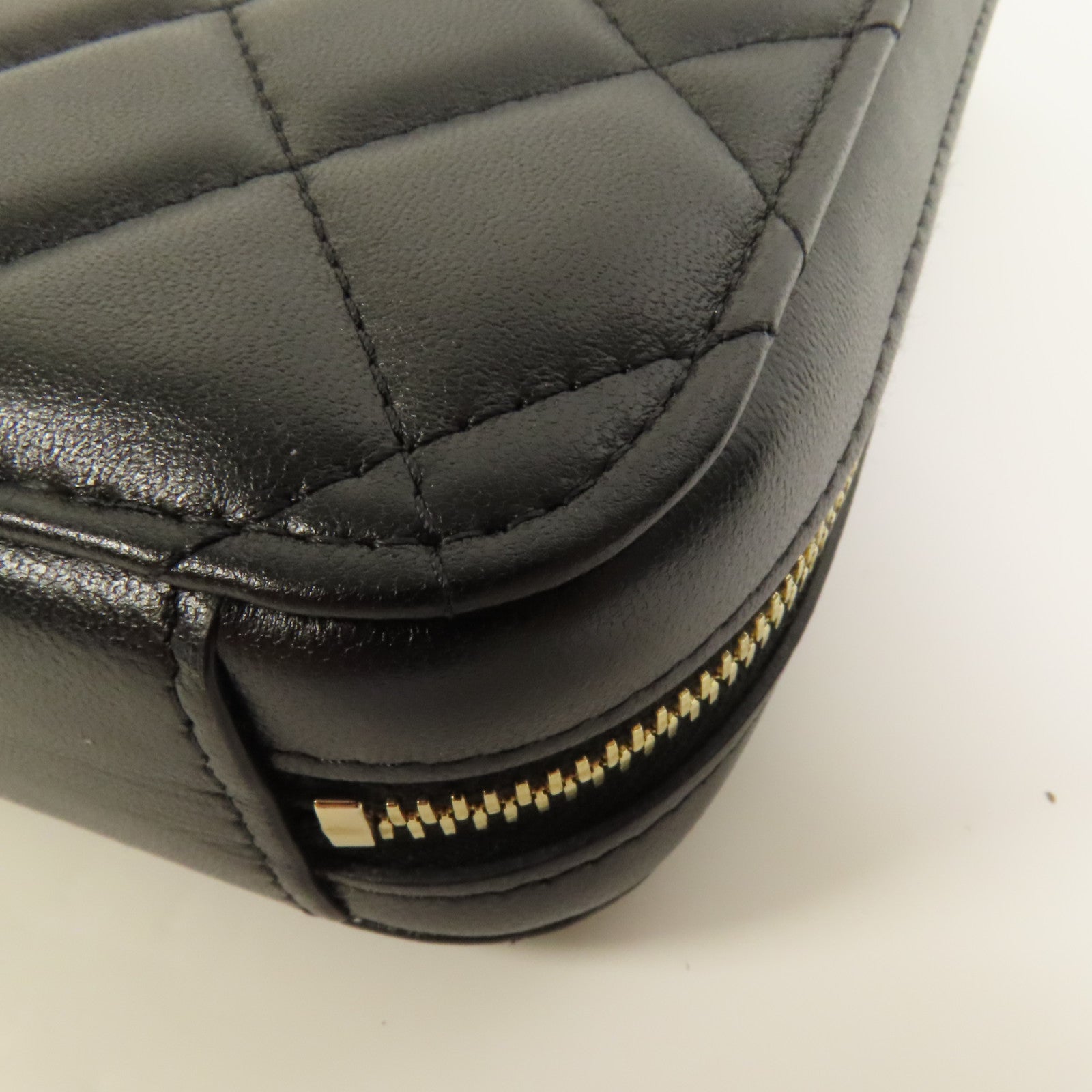 CHANEL 羊皮皮革Chain Shoulder金扣鏈帶肩背袋