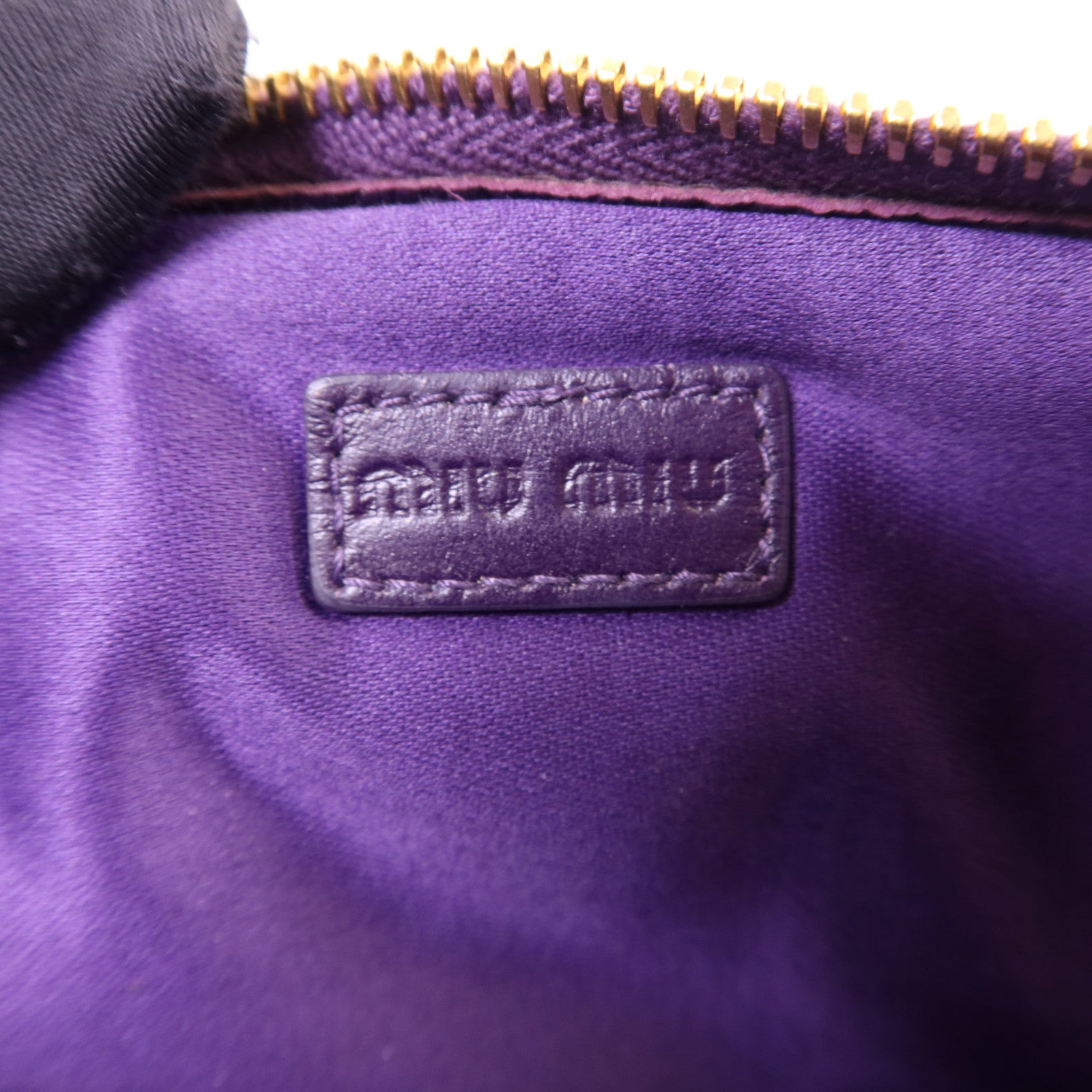 Miu Miu 牛皮皮革Handbag金扣手挽袋