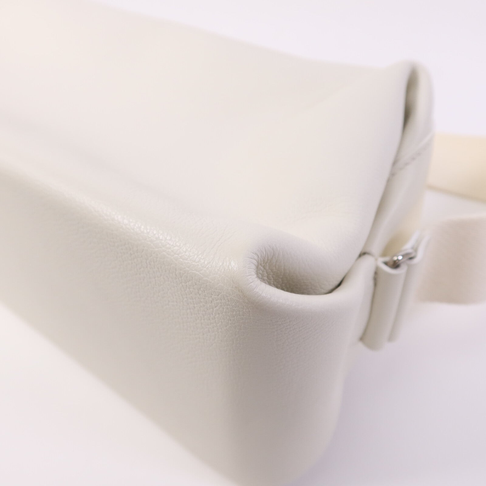 HERMES Evercolor皮革Emile 30銀扣肩背袋Blanc