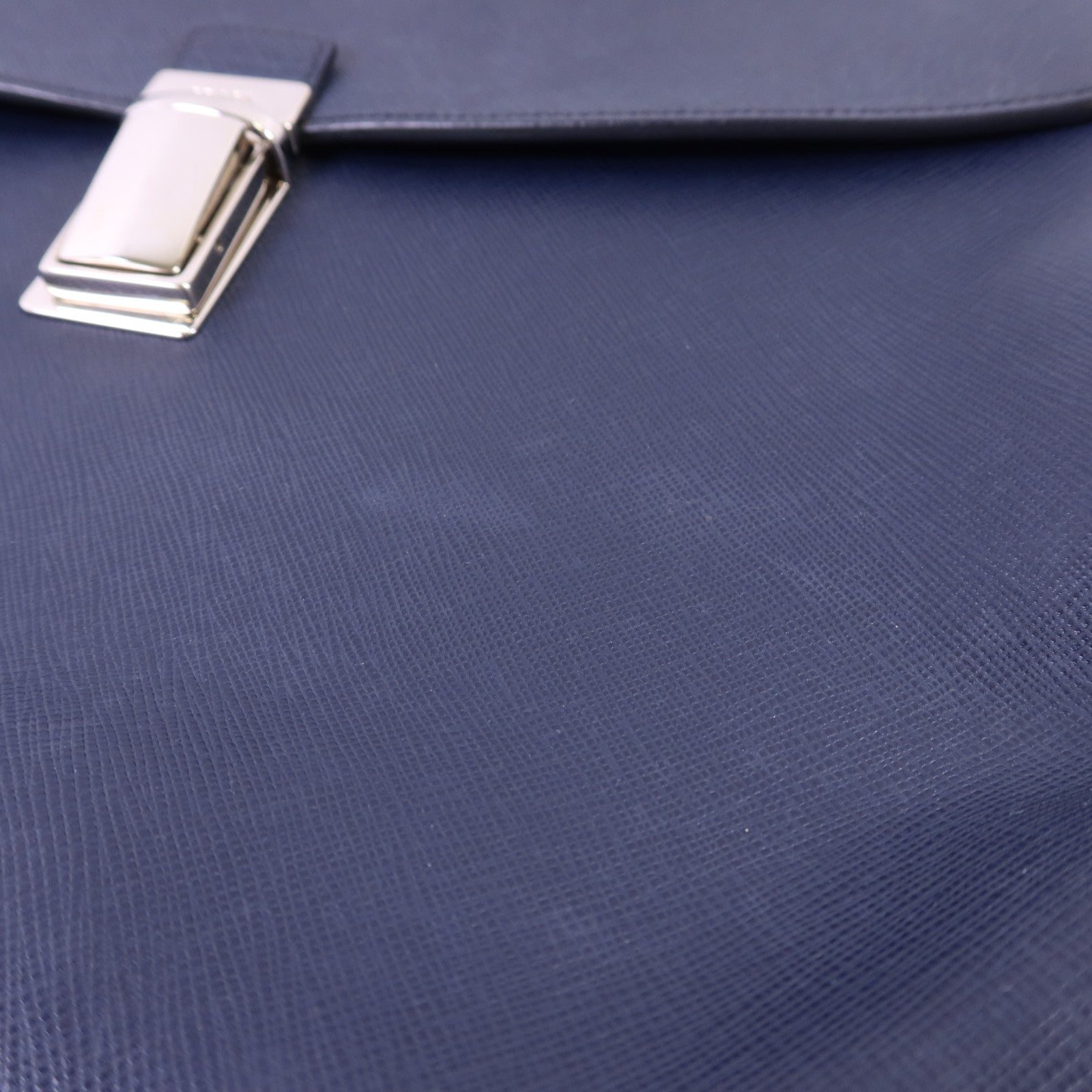 PRADA Saffiano皮革Shoulder Bag銀扣肩背袋