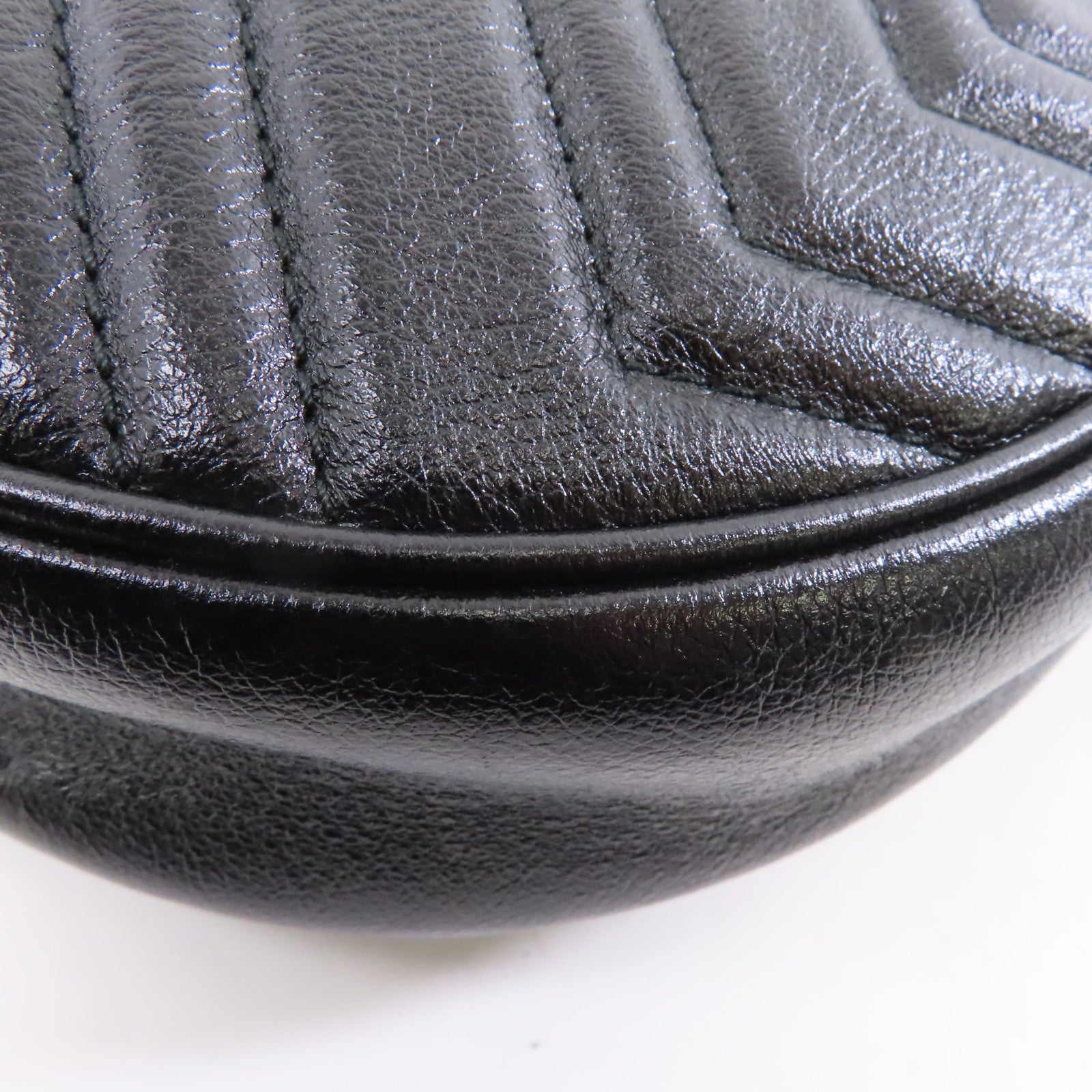 GUCCI 牛皮皮革GG Marmont Round Shoulder Bag金扣鏈帶肩背袋黑色