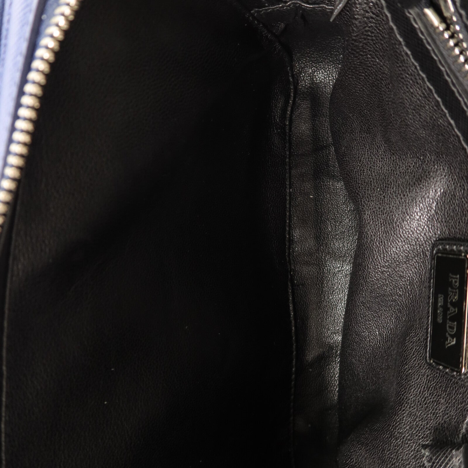 PRADA Saffiano皮革Double-Zipper Clutch手拿包