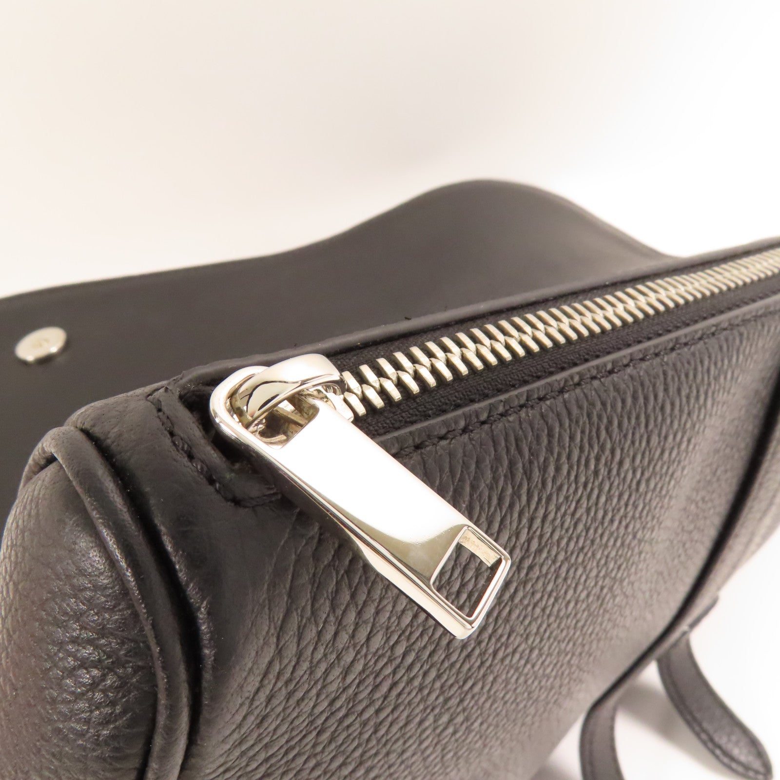 Dior 牛皮皮革Saddle Bag銀扣肩背袋