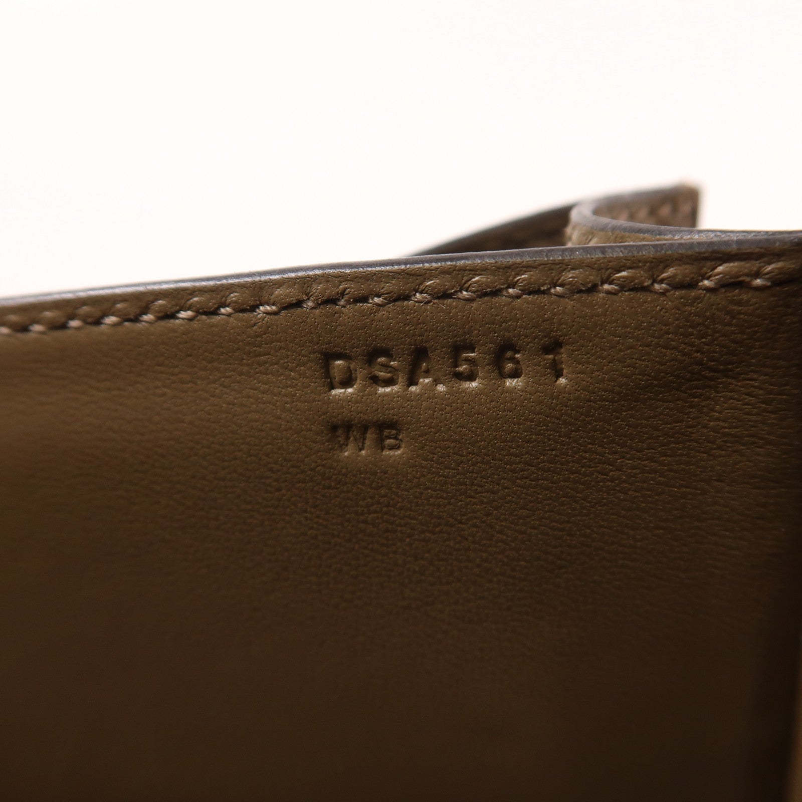 HERMES 鴕鳥皮革Constance 24金扣肩背袋